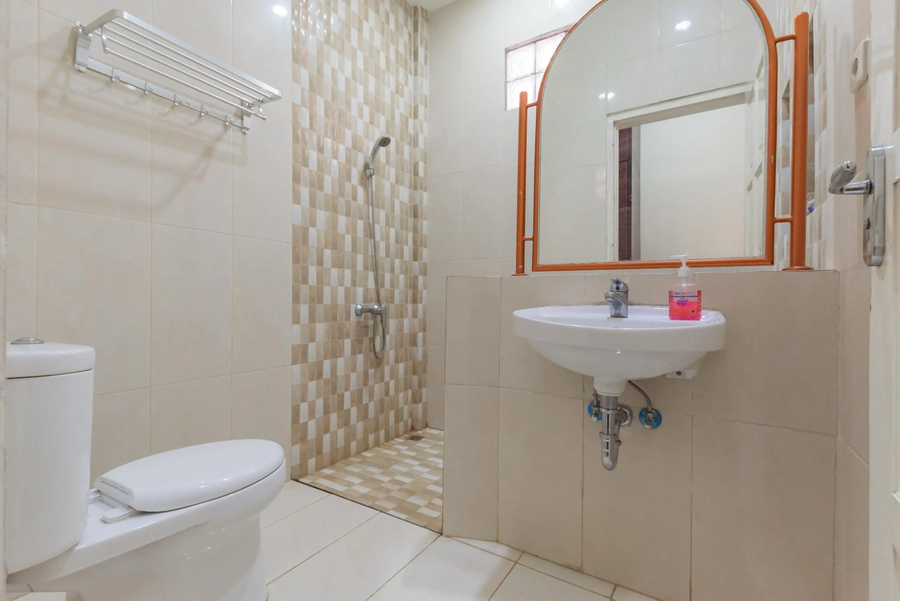 Bathroom in Urbanview Resort Botol Cisarua Puncak Bogor