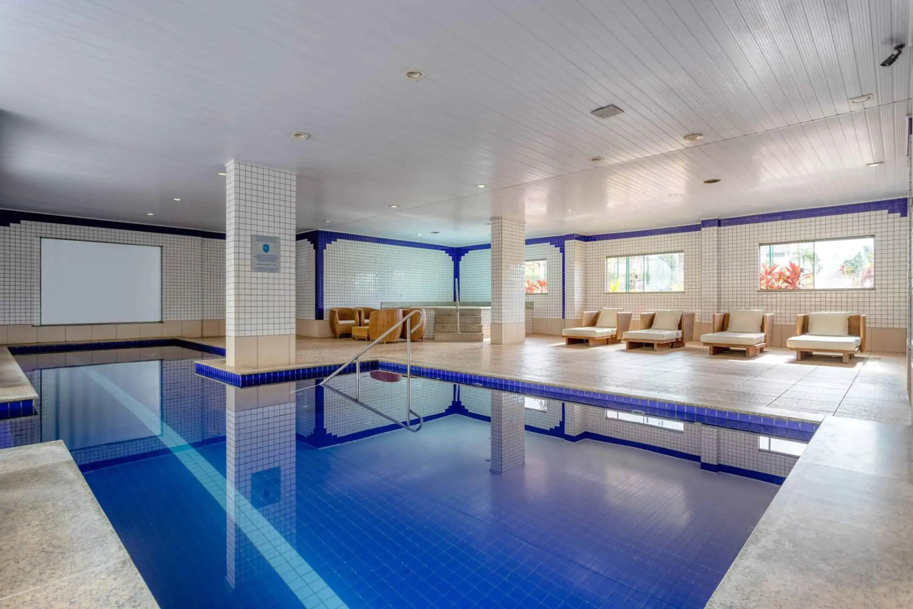 Swimming pool in Wyndham Olímpia Royal Hotels Swimming pool in Wyndham Olímpia Royal Hotels