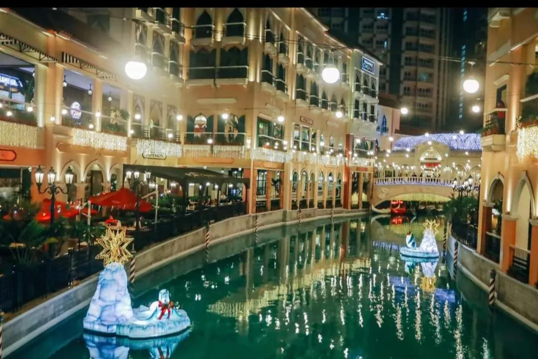 Cozy Corner Haven near Venice Grand Canal Mall