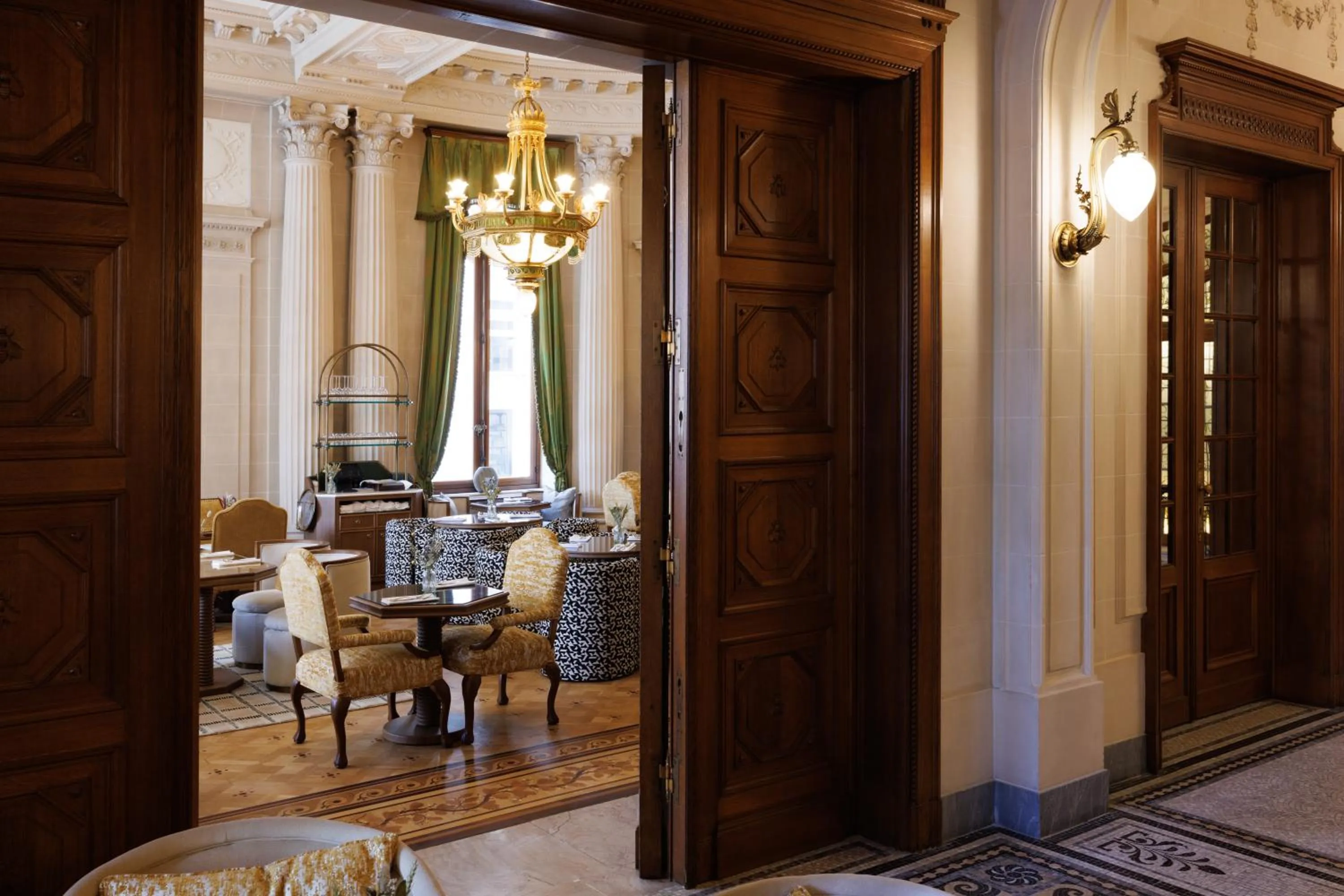 Restaurant/places to eat in Hotel Fleur de Ville