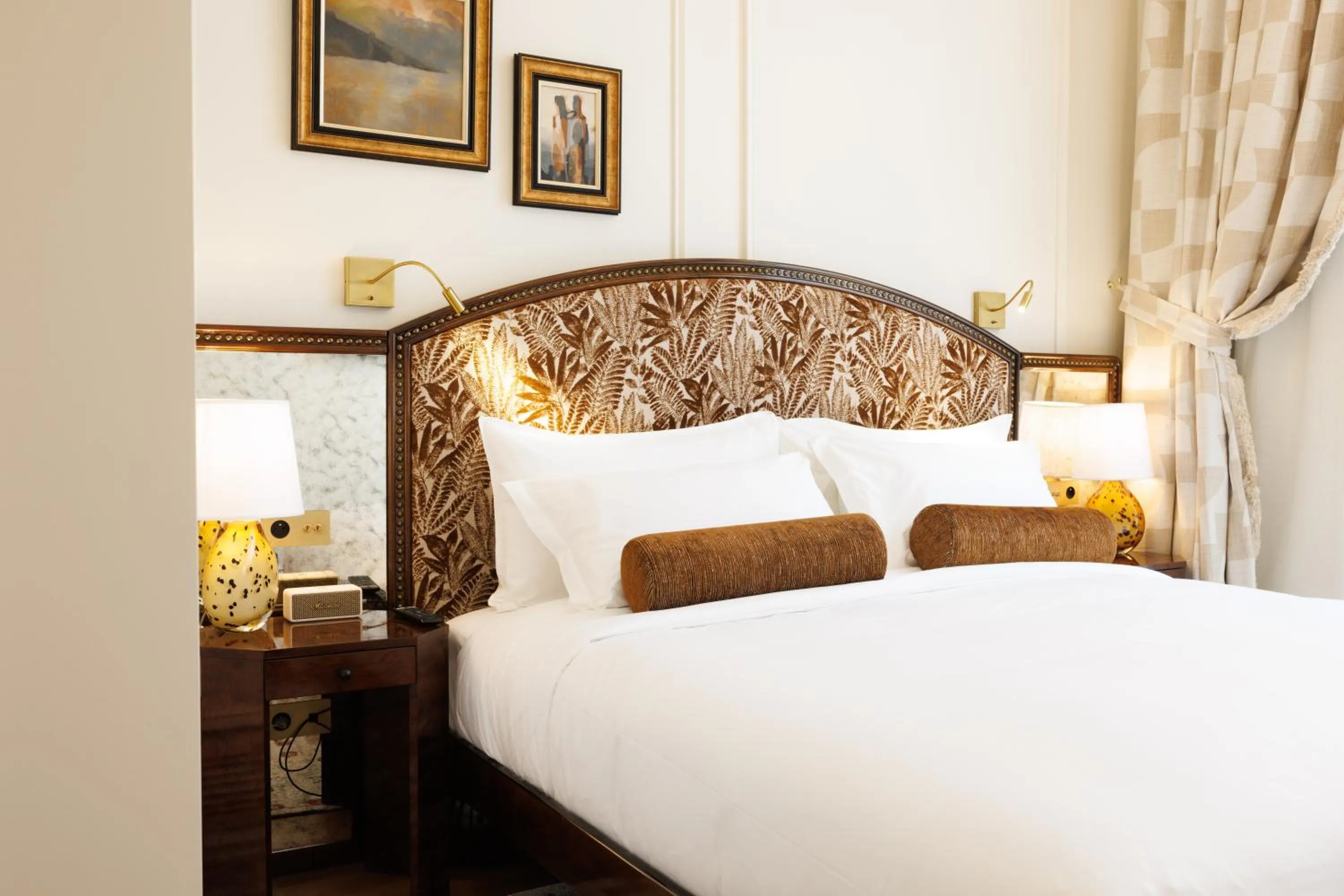 Bed in Hotel Fleur de Ville