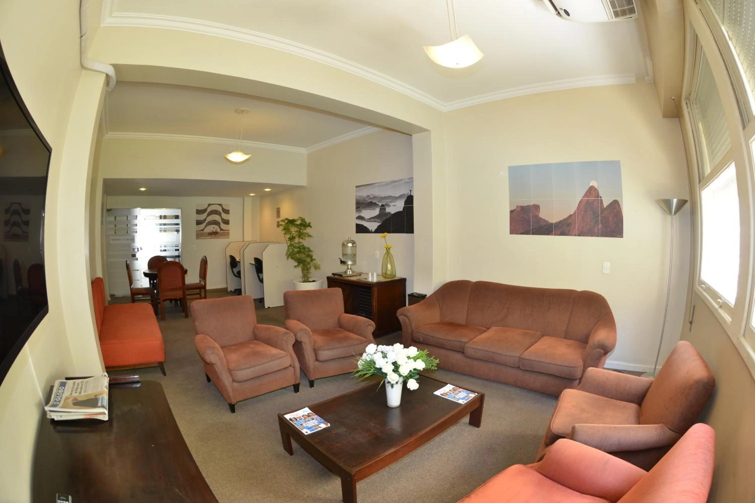 Communal lounge/ TV room in Hotel Rio Lancaster