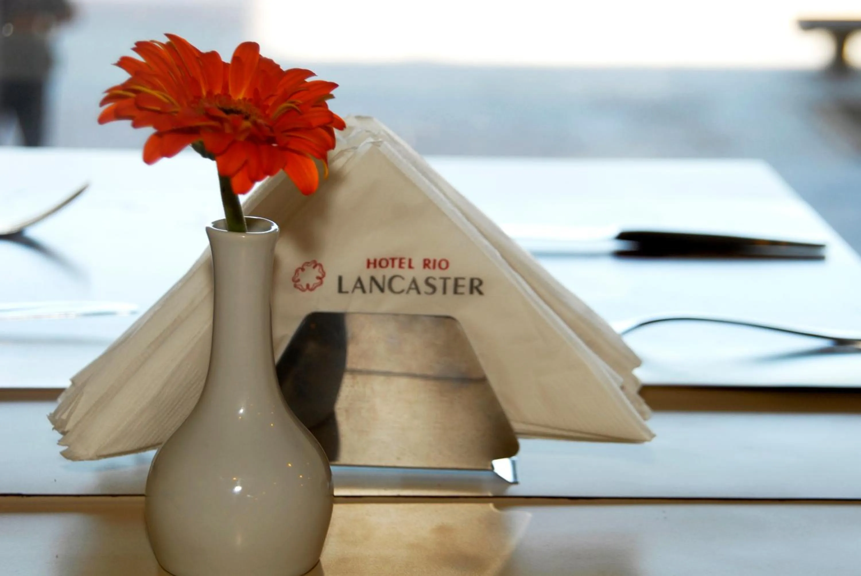 Restaurant/places to eat in Hotel Rio Lancaster