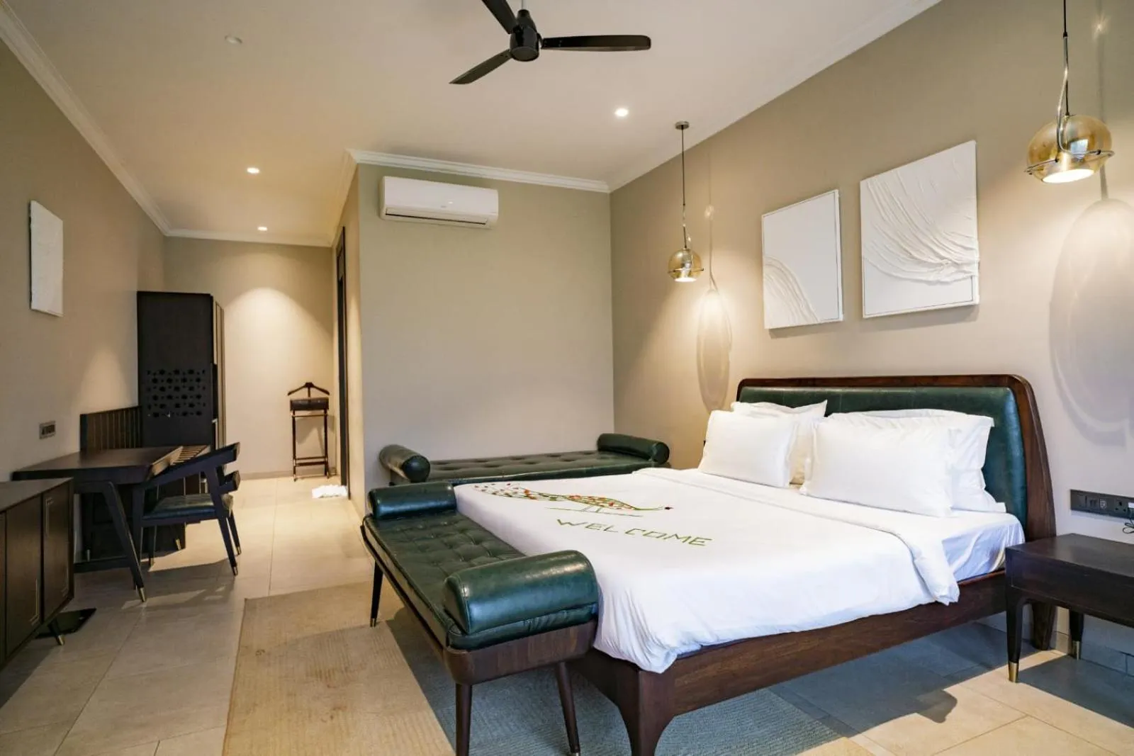 Bed in Maira Resort and Convention Centre