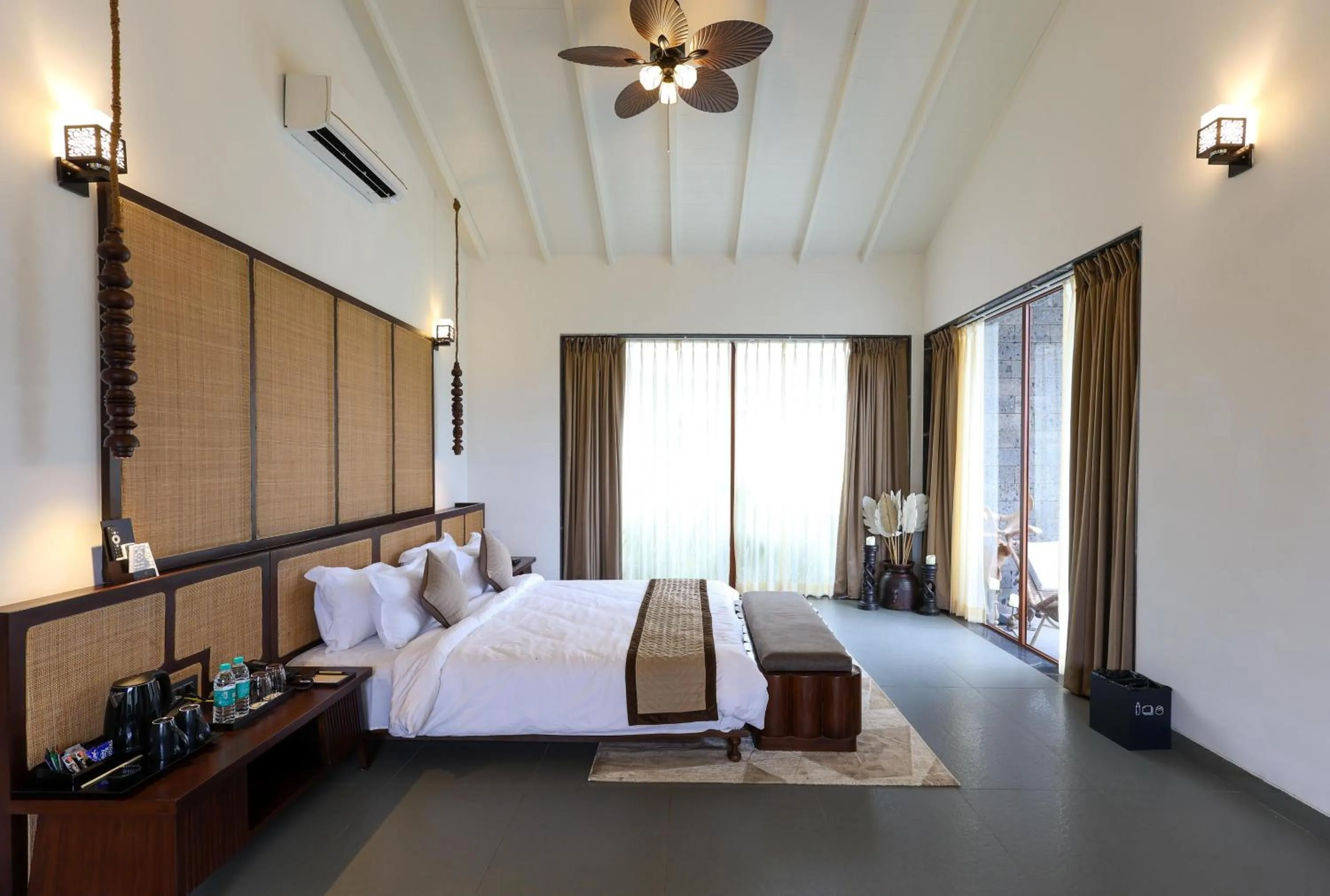 Bed in Maira Resort and Convention Centre