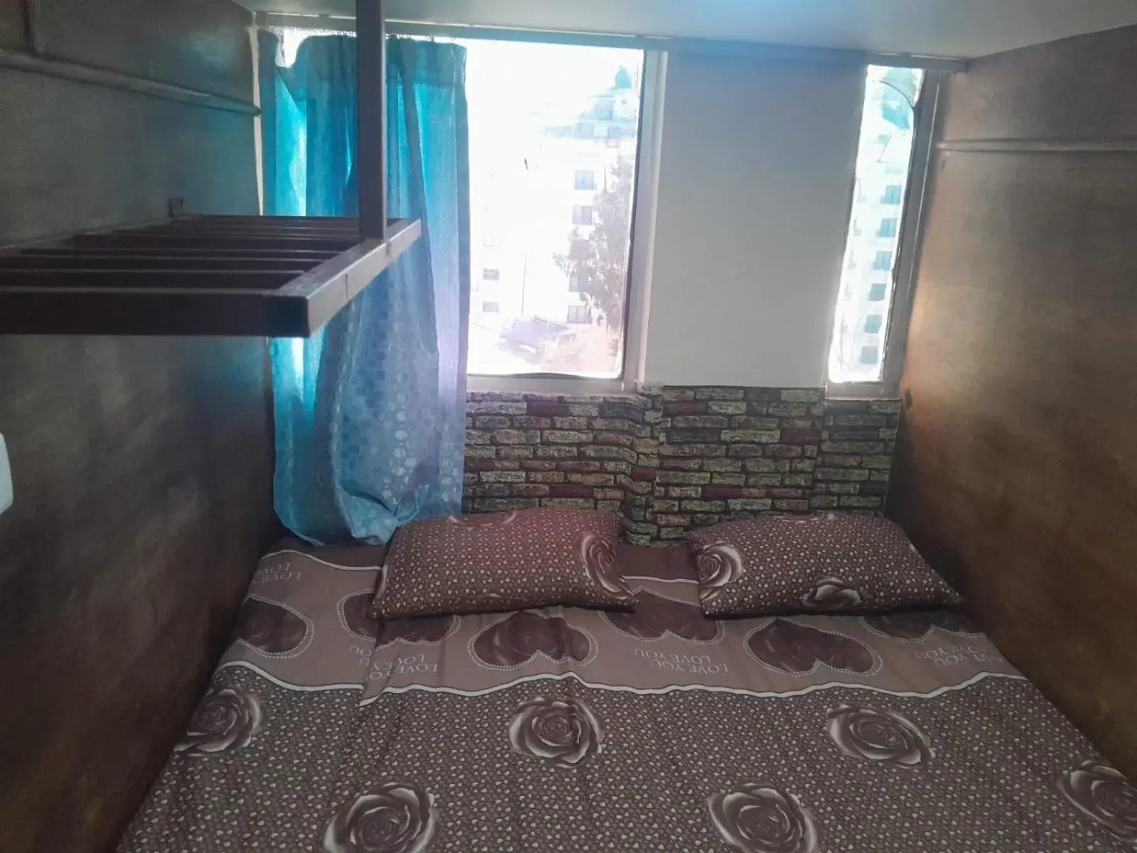 10-Bed Female Dormitory Room in Petra inbox Hostel 10-Bed Female Dormitory Room in Petra inbox Hostel