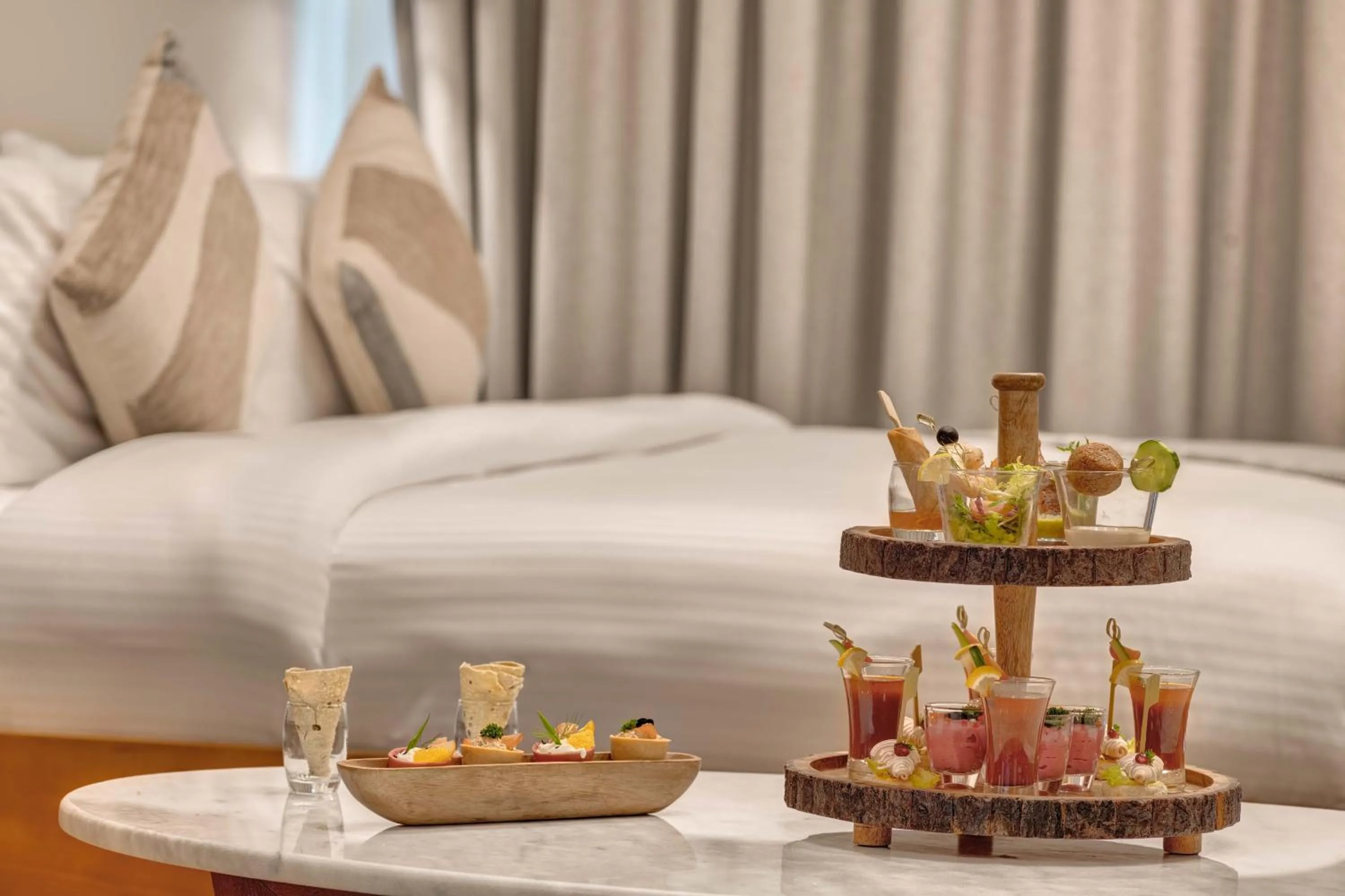 Food and drinks, Bed in Western Hotel Liwa