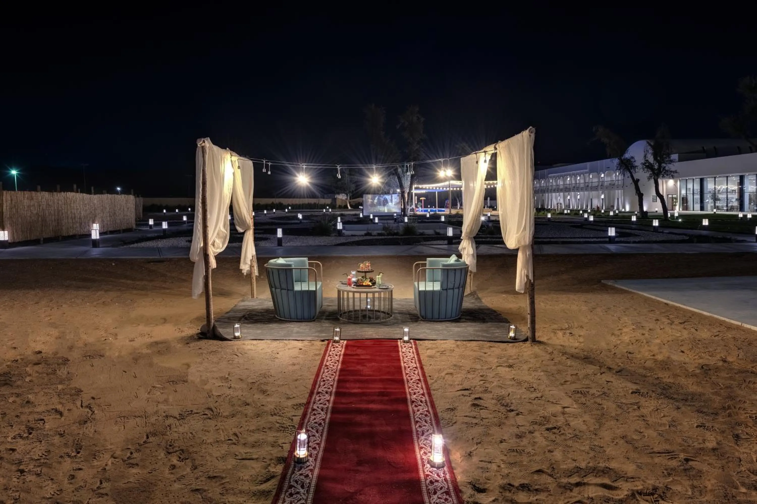 Night in Western Hotel Liwa