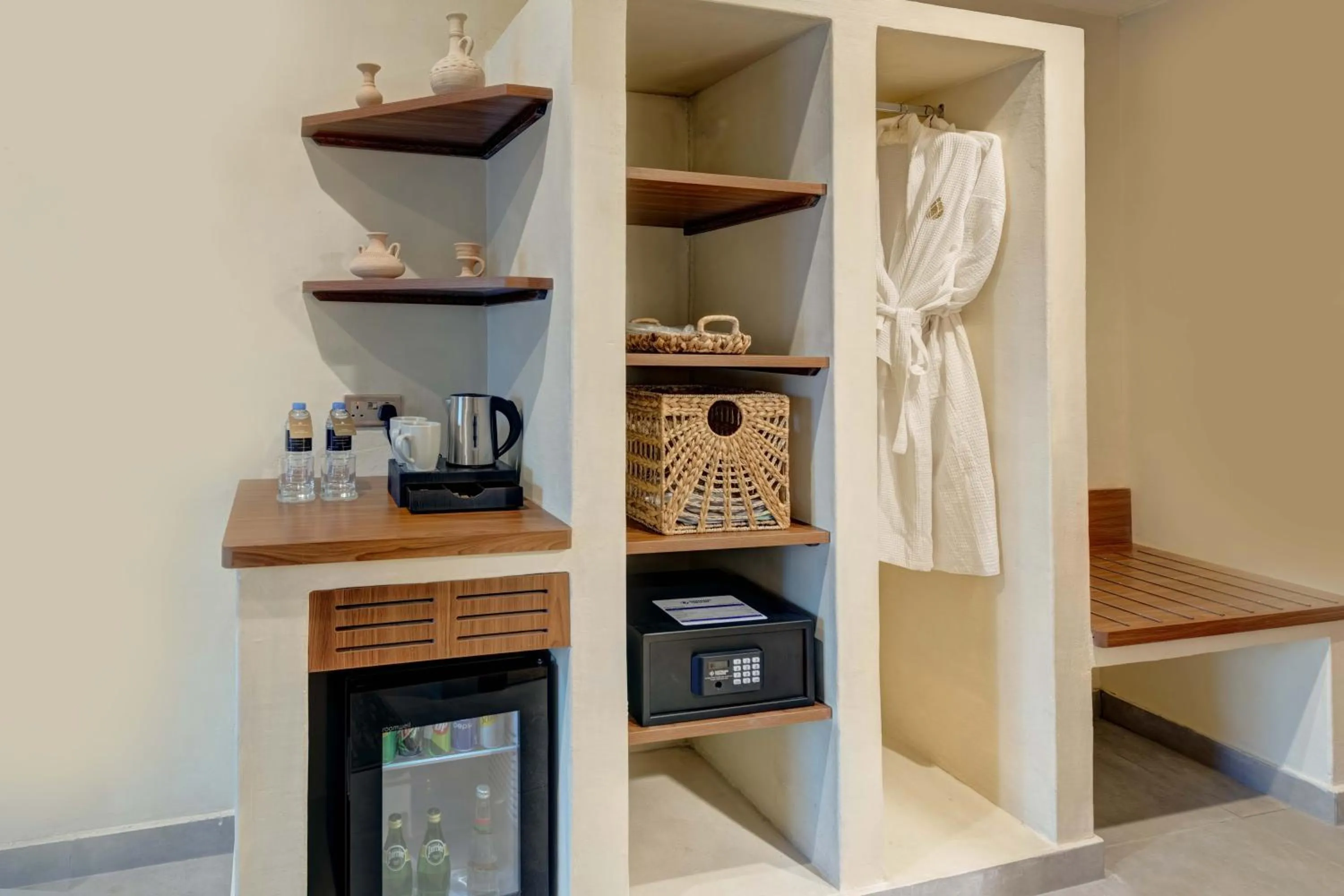 minibar in Western Hotel Liwa