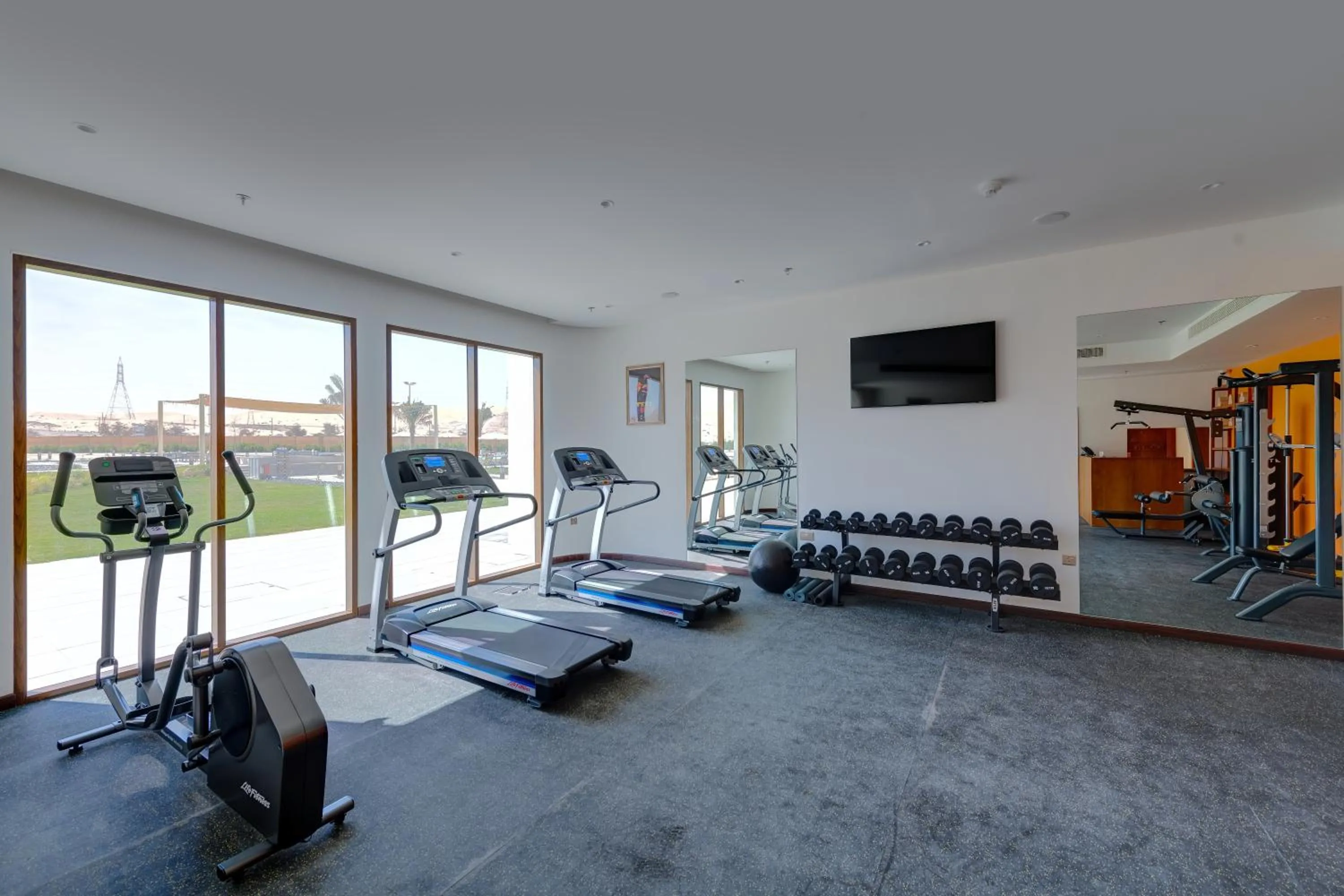 Fitness centre/facilities in Western Hotel Liwa