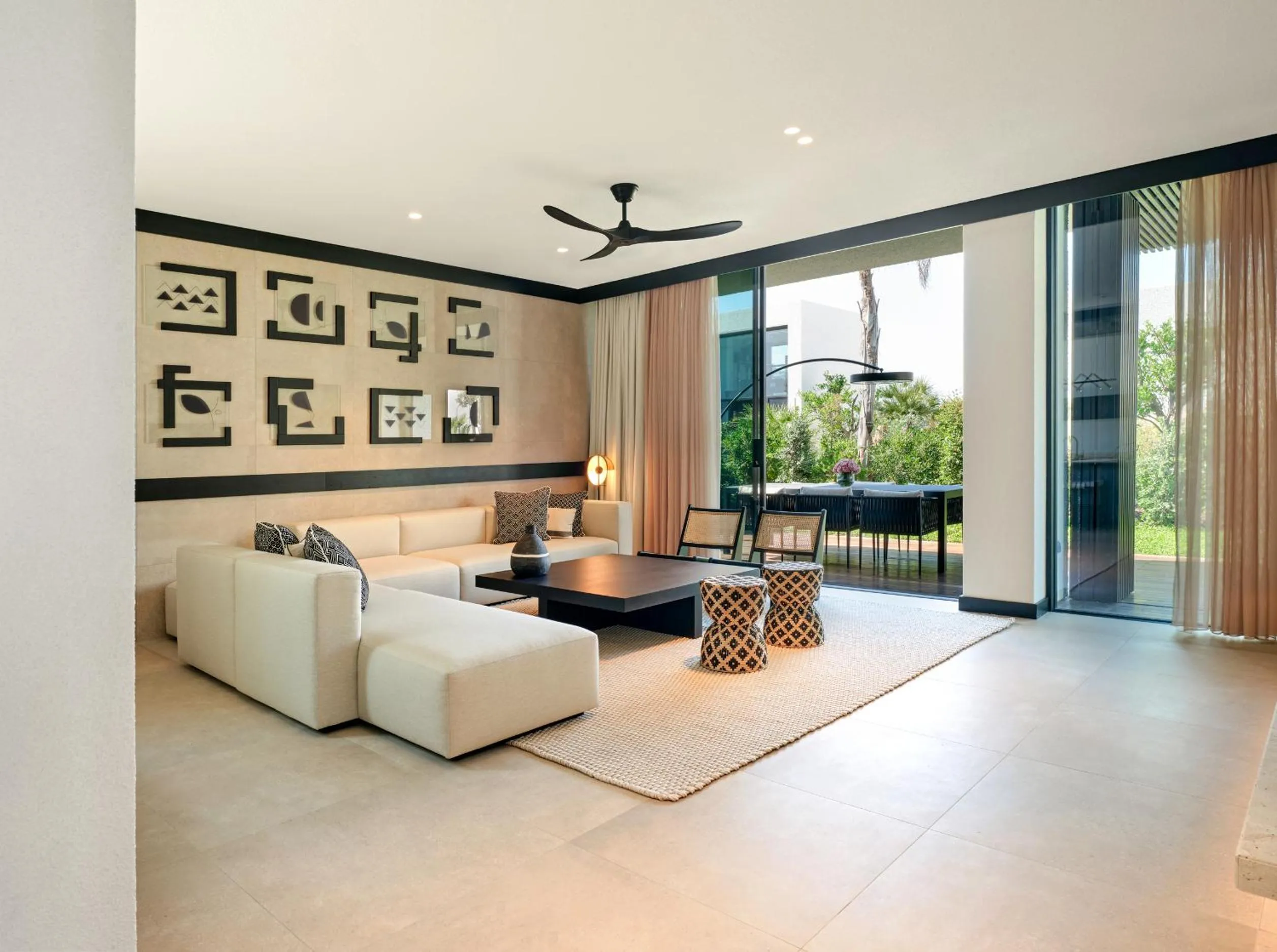 Living room in Caja by Maxx Royal