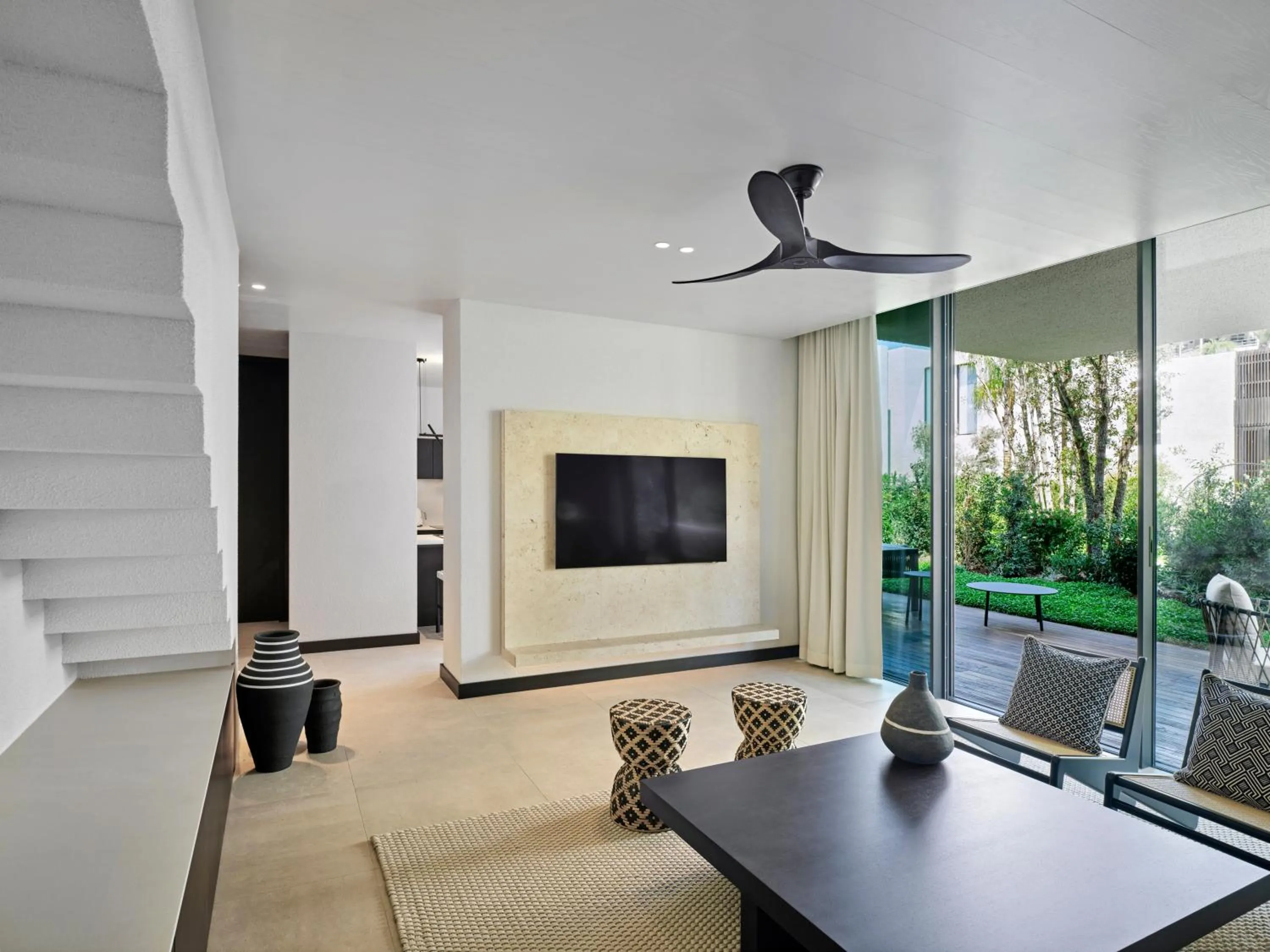 Living room in Caja by Maxx Royal