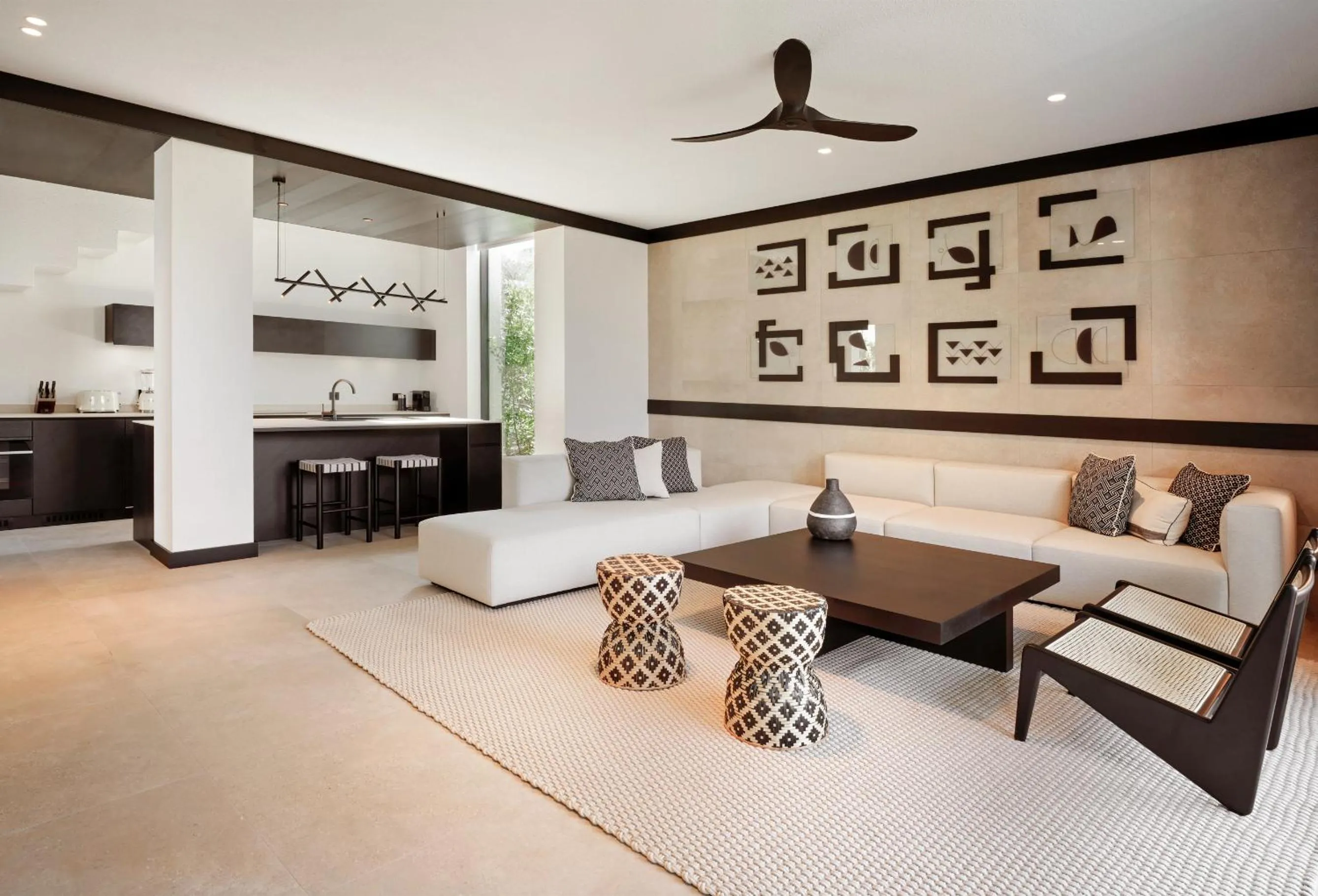 Kitchen or kitchenette in Caja by Maxx Royal