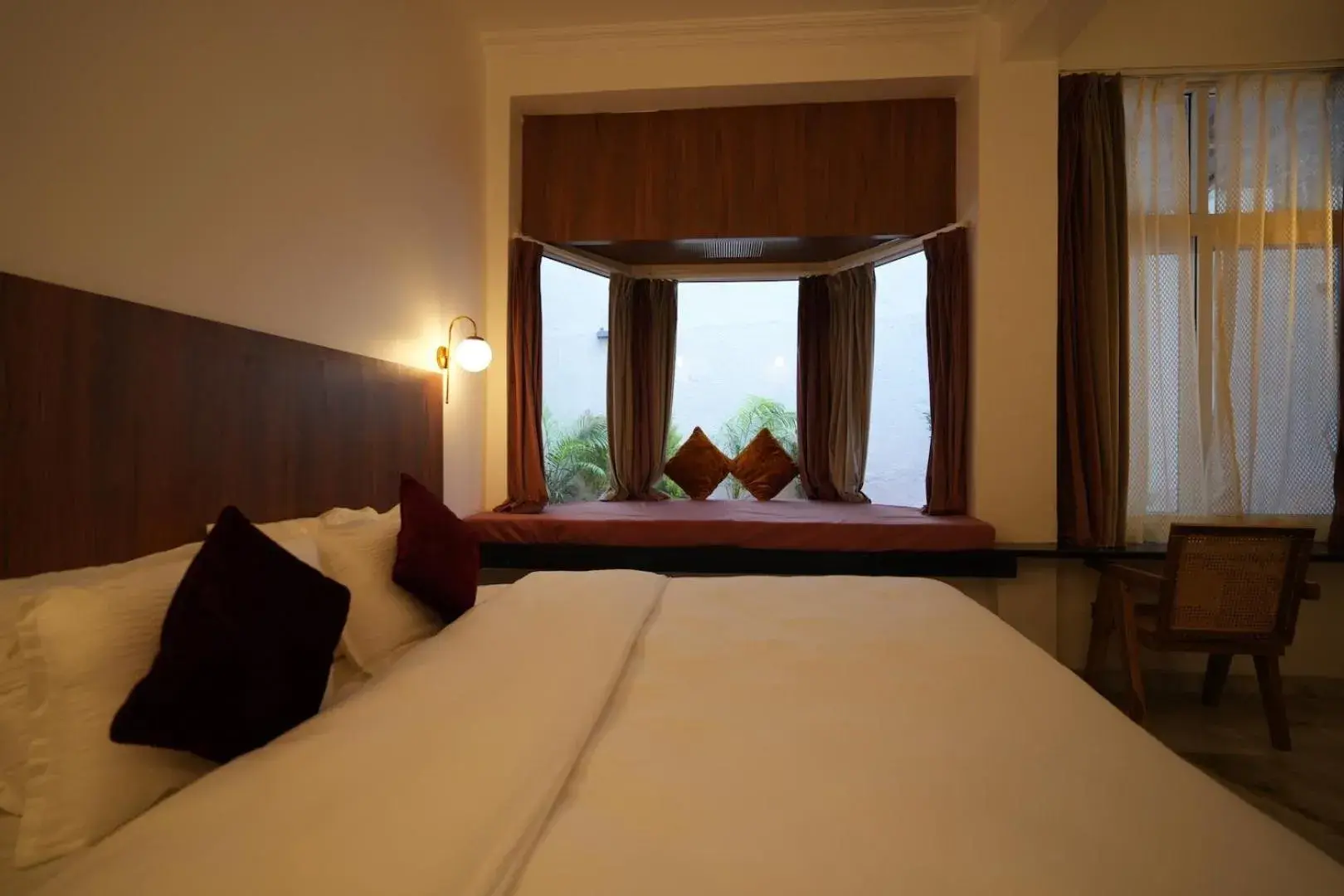 BHOPAL LAKE STAYS BHOPAL LAKE STAYS