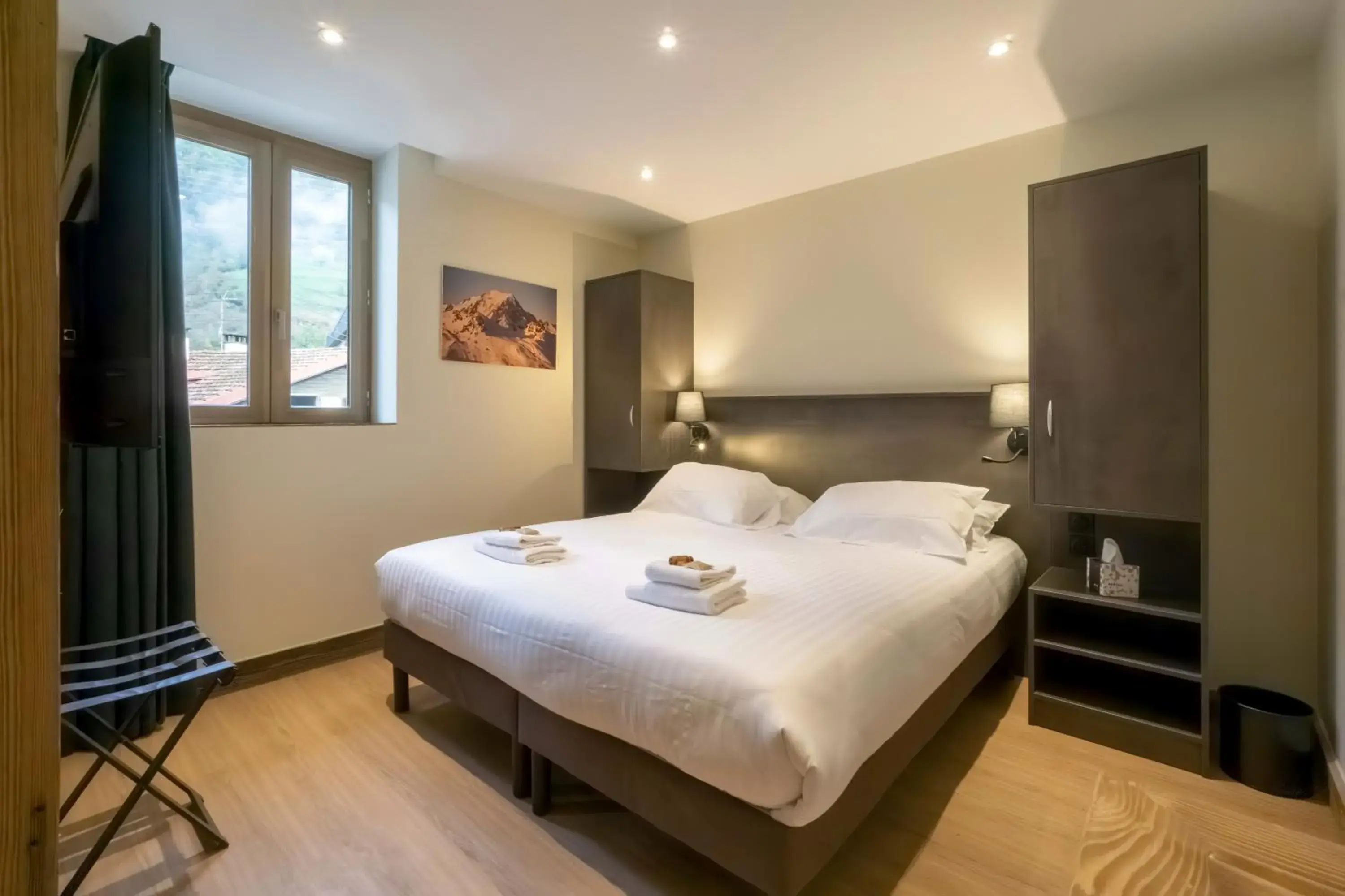 Superior Double Room with Kitchen in Hostellerie du Petit Saint Bernard Superior Double Room with Kitchen in Hostellerie du Petit Saint Bernard