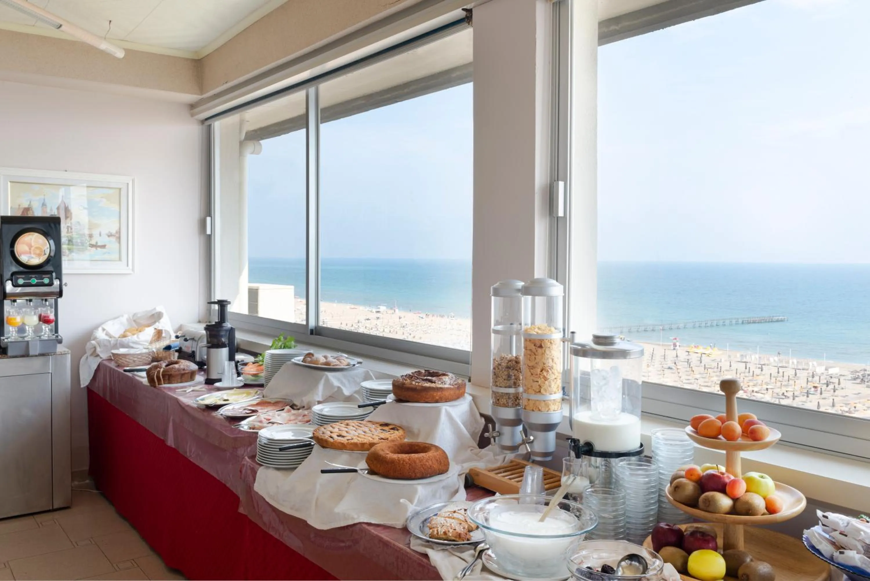 Breakfast in Hotel Centrale Miramare