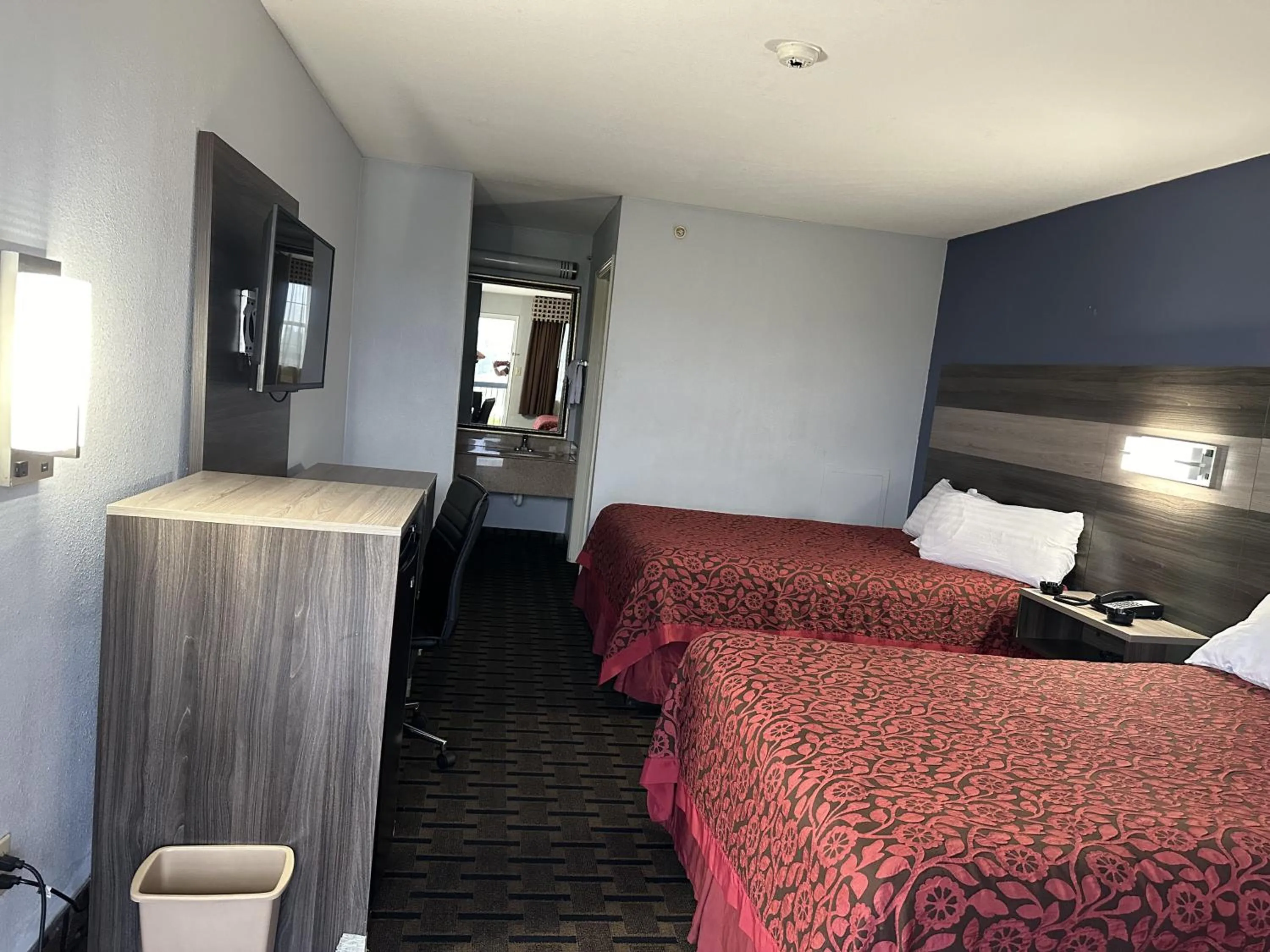 Bed in Days Inn by Wyndham Dallas South