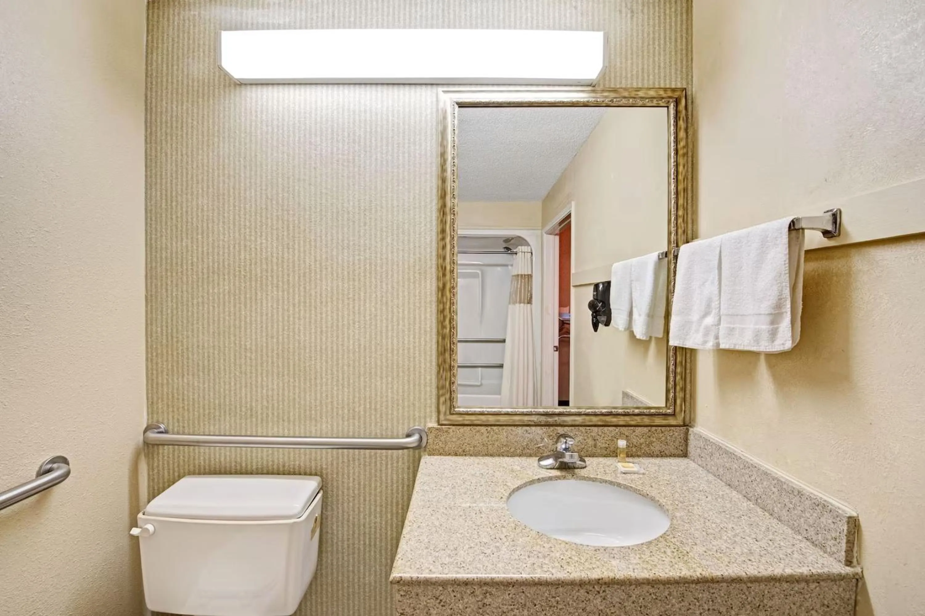 Shower, Bathroom in Days Inn by Wyndham Dallas South