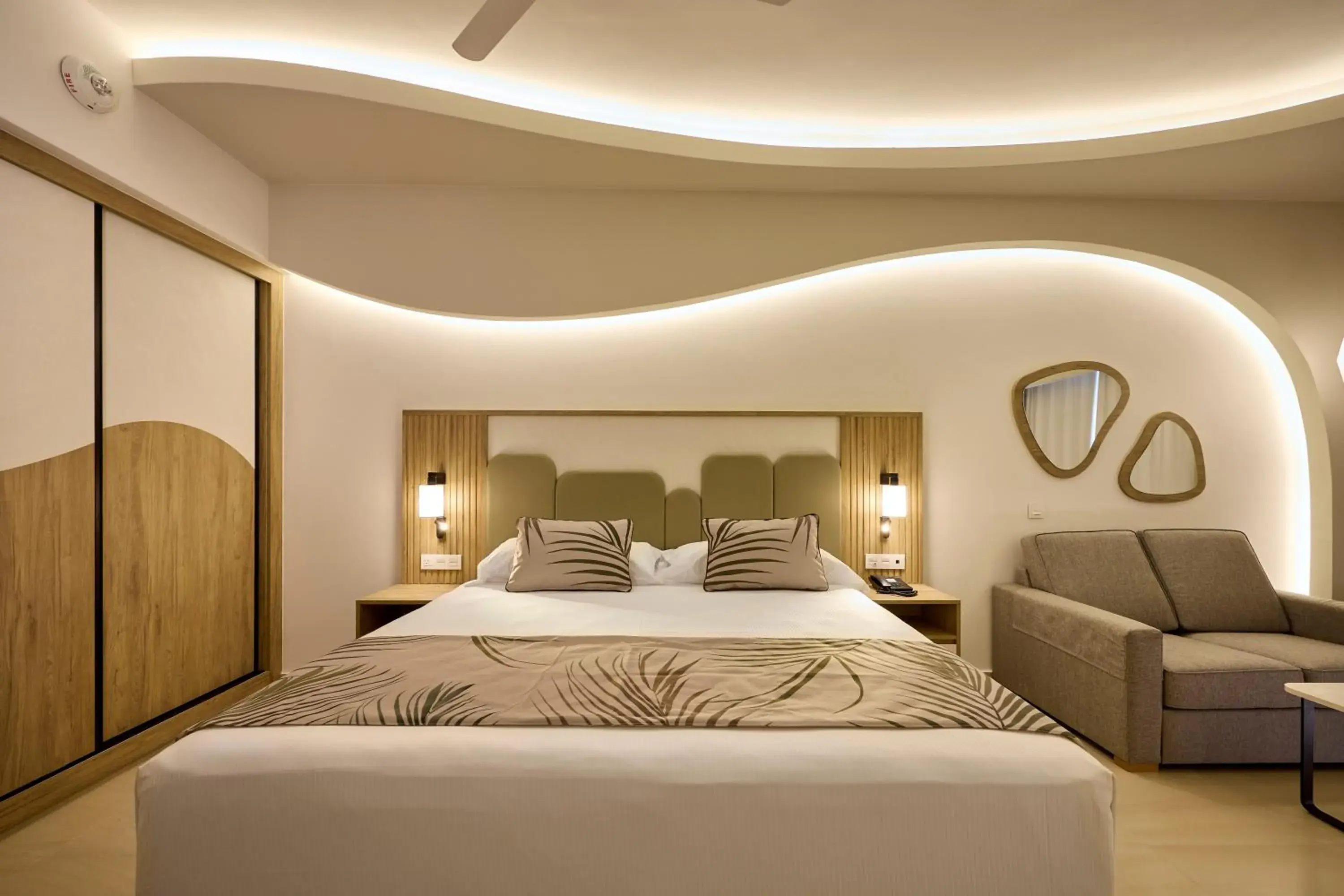 Bed in Riu Palace Aquarelle - All Inclusive Bed in Riu Palace Aquarelle - All Inclusive