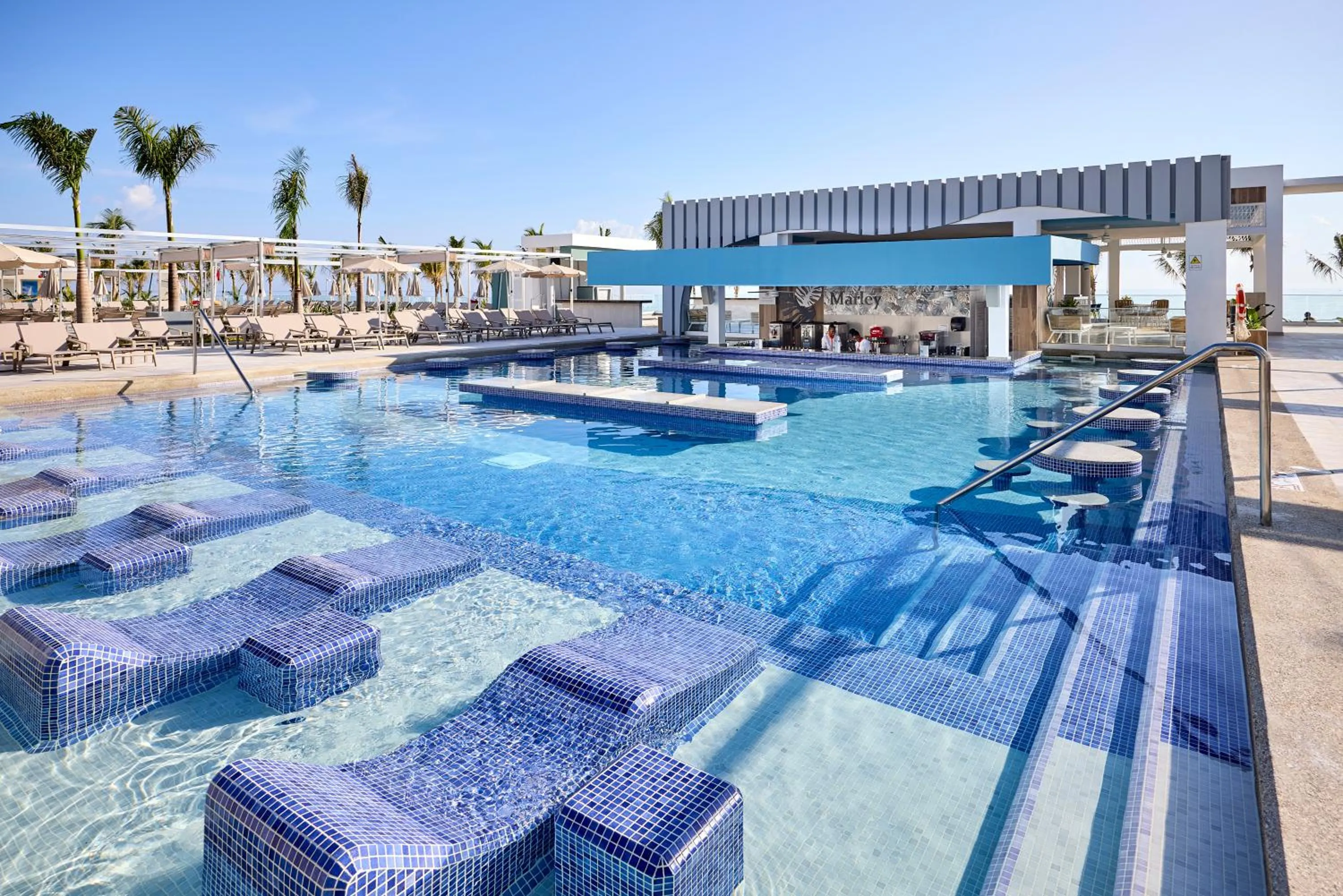 Swimming pool in Riu Palace Aquarelle - All Inclusive