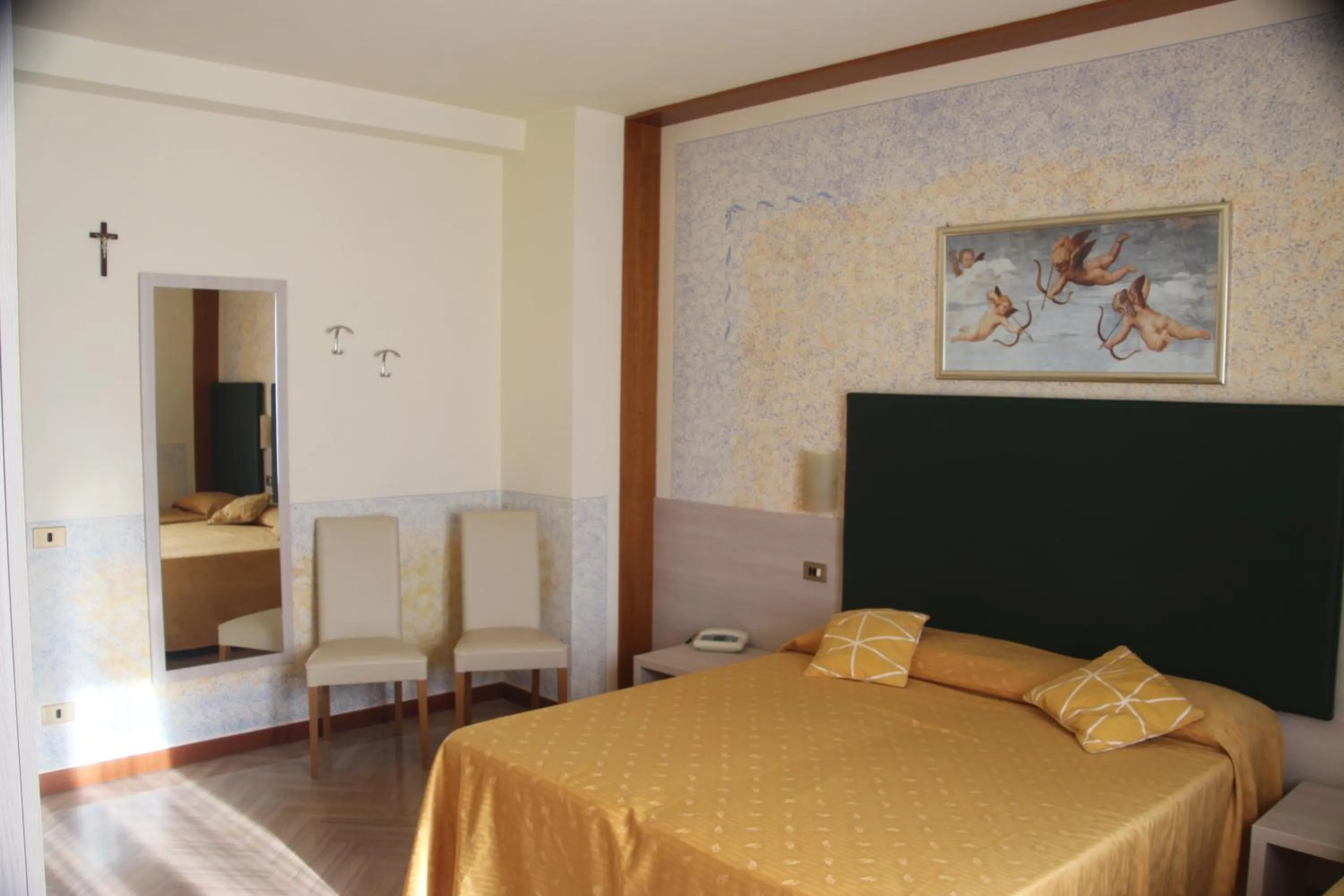 Bed in Albergo Sole