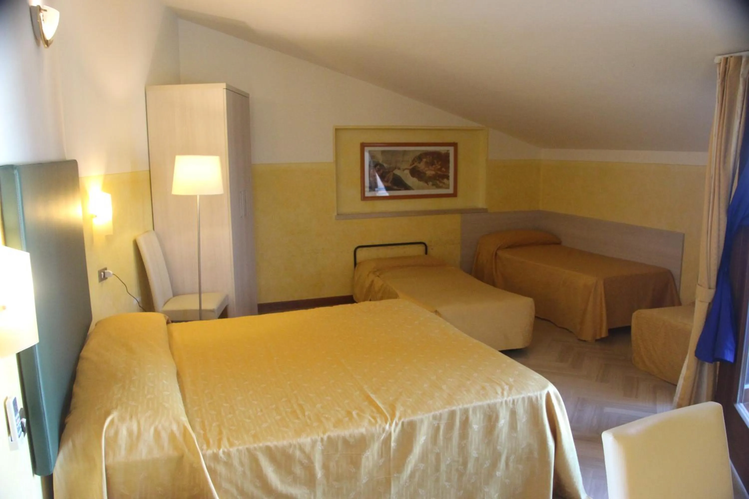 Bed in Albergo Sole