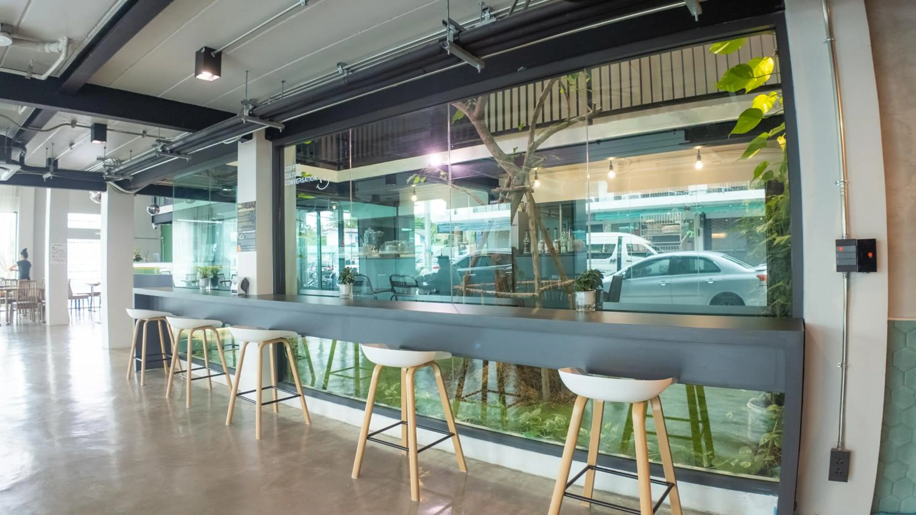 Restaurant/places to eat in V1 boutique hotel