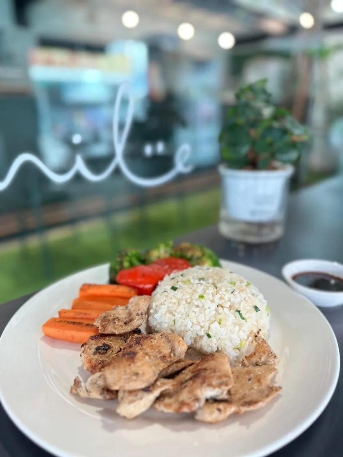 Restaurant/places to eat in V1 boutique hotel