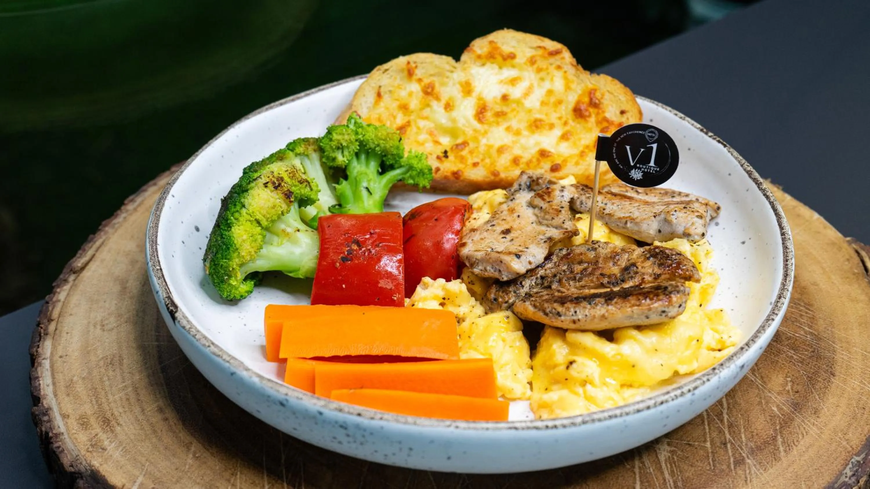 Food and drinks in V1 boutique hotel