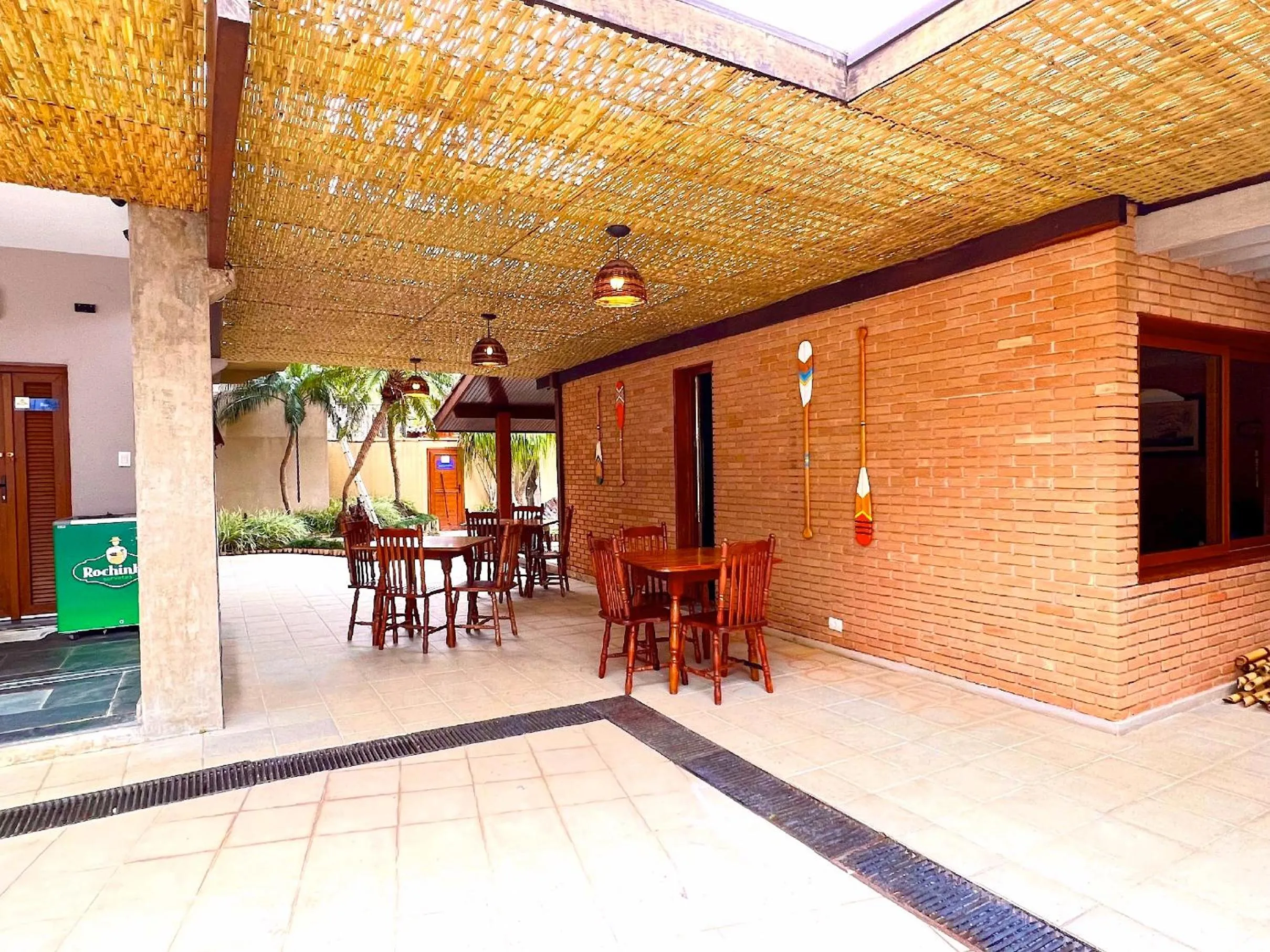 Restaurant/places to eat in Pousada NAAN Lázaro Ubatuba