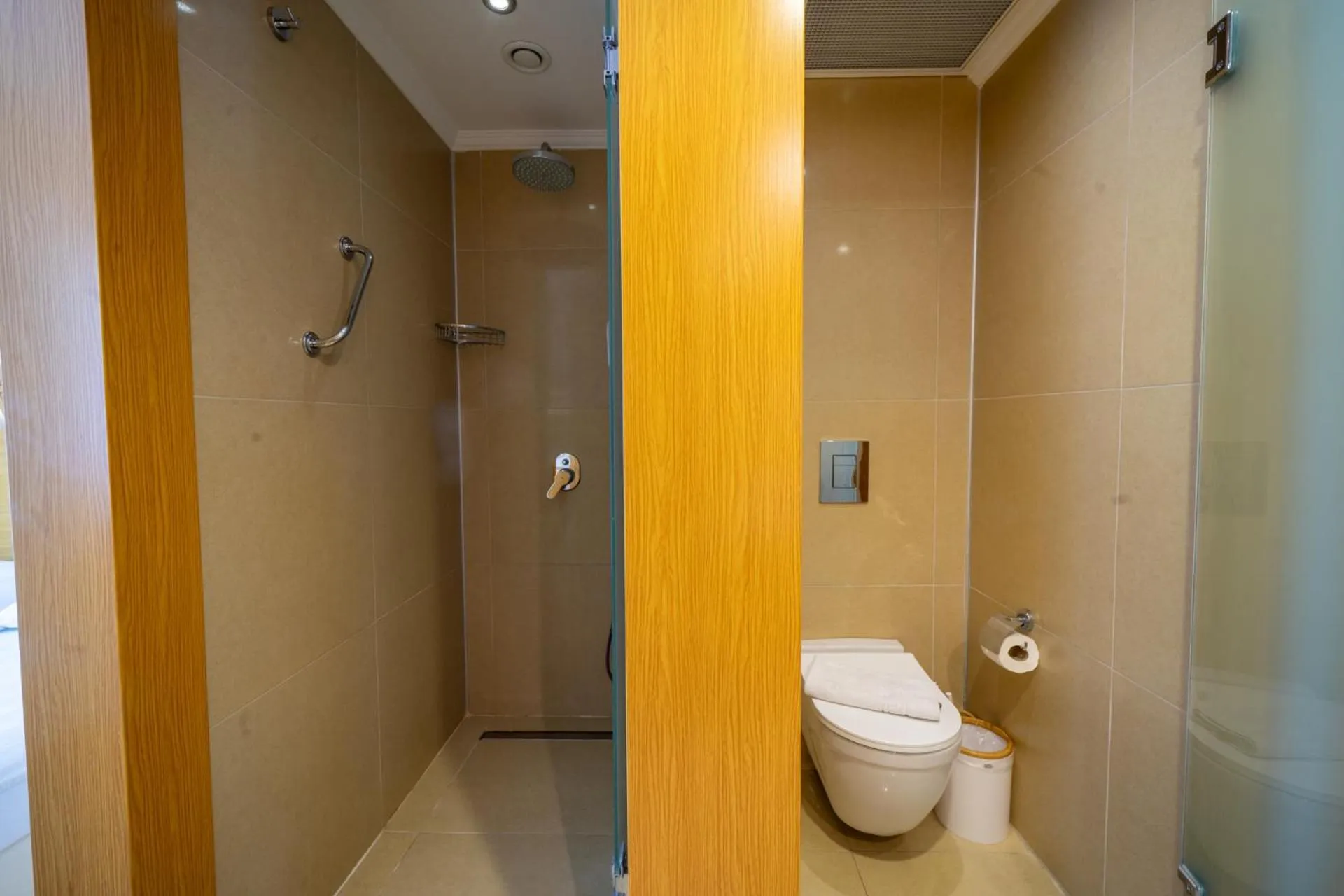 Shower in Aurasia Design Hotel