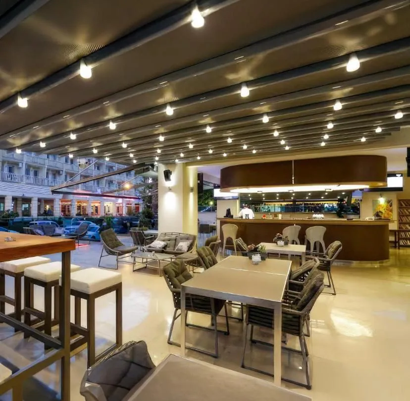 Restaurant/places to eat in Aurasia Design Hotel