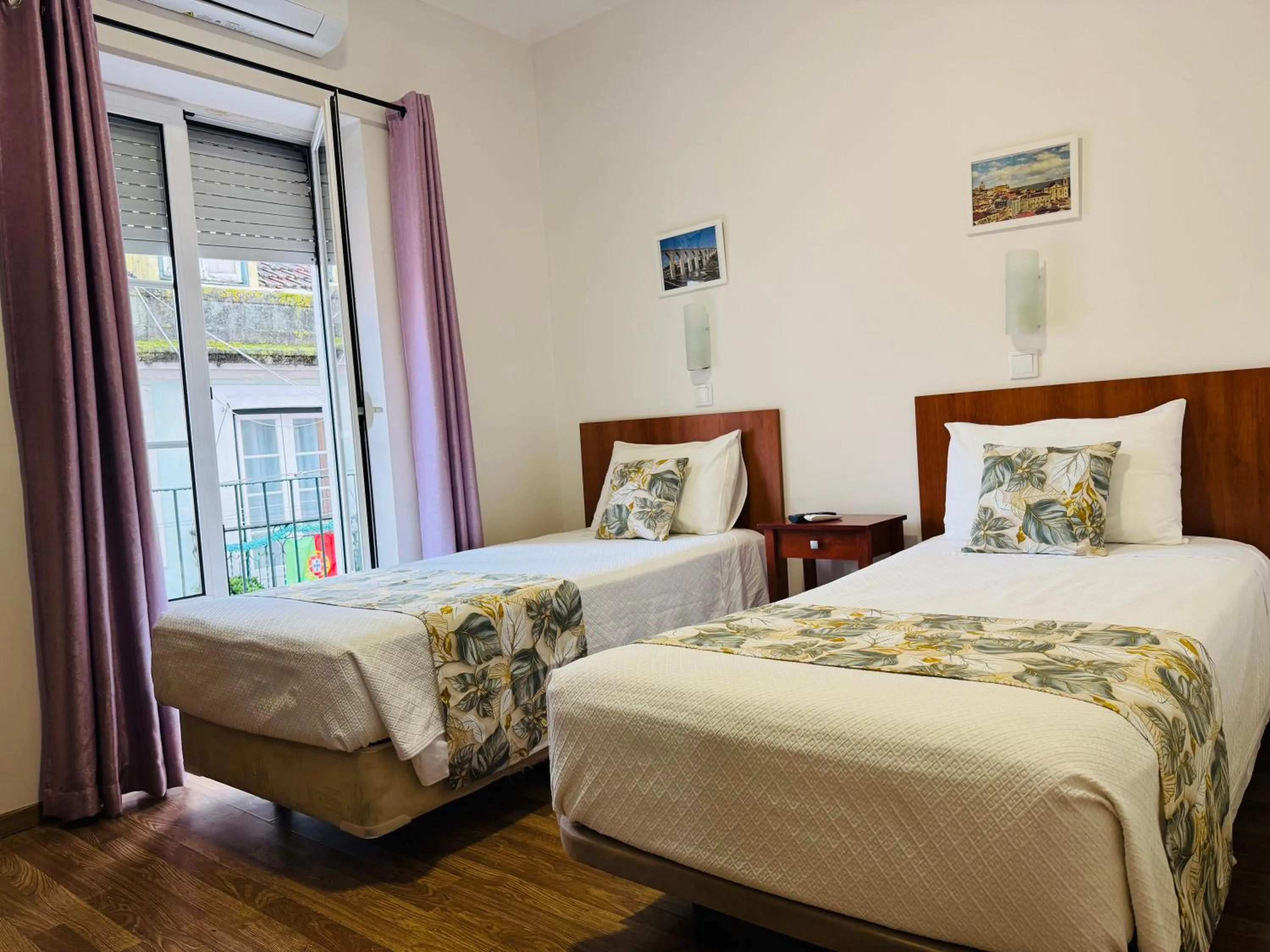 Bed in Residencial Camoes