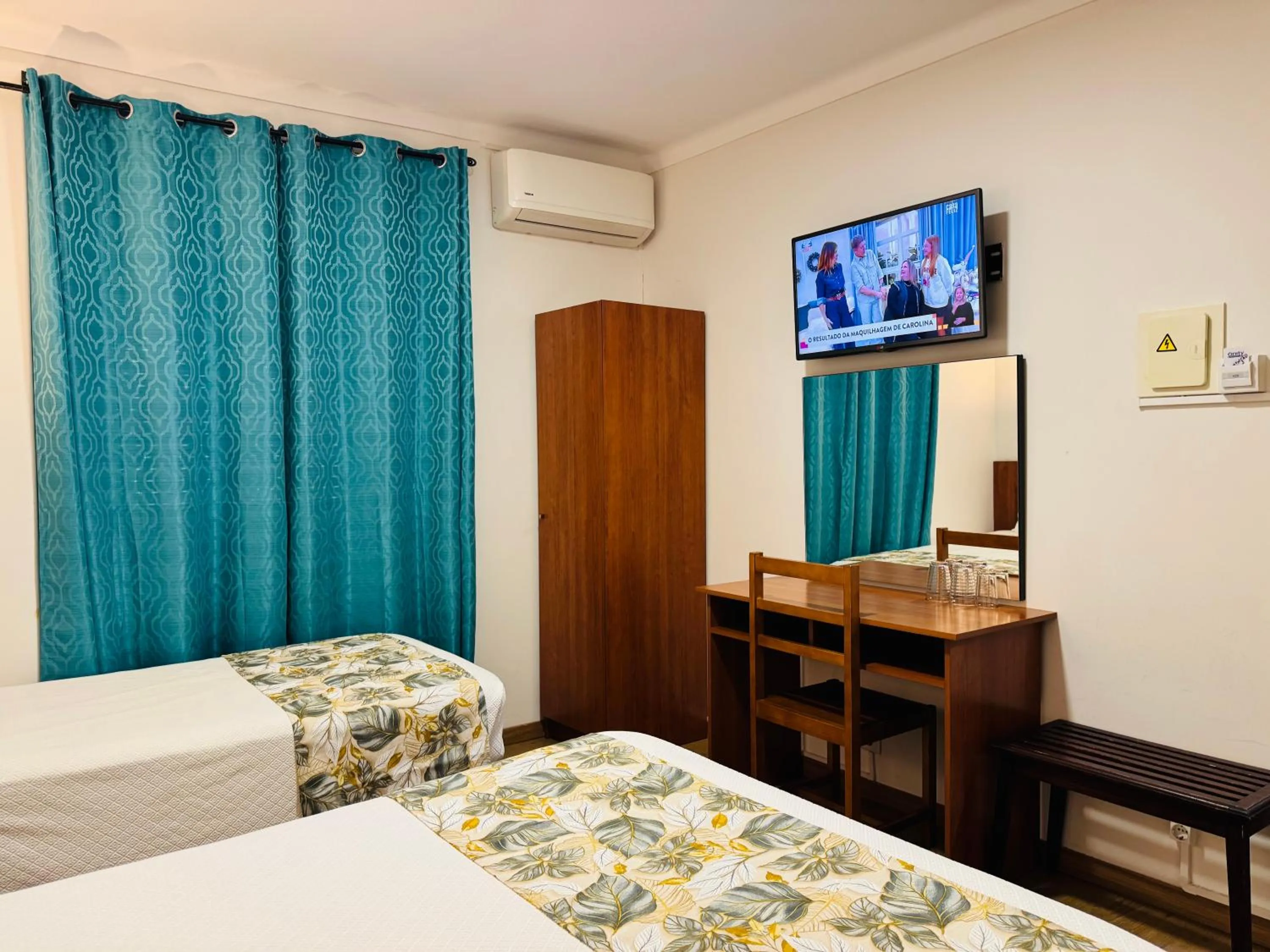 Bed in Residencial Camoes