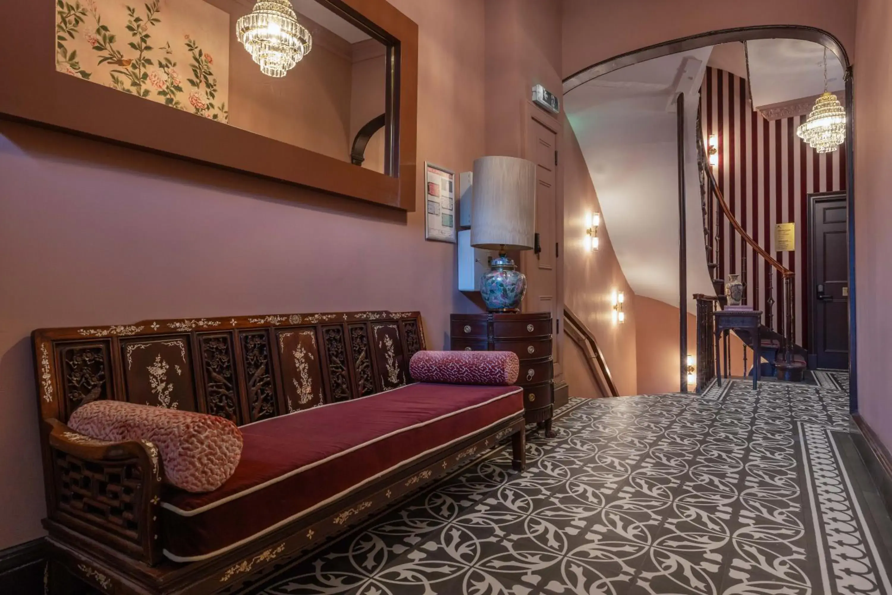 Bed in Eleven Stafford Street Townhouse Bed in Eleven Stafford Street Townhouse