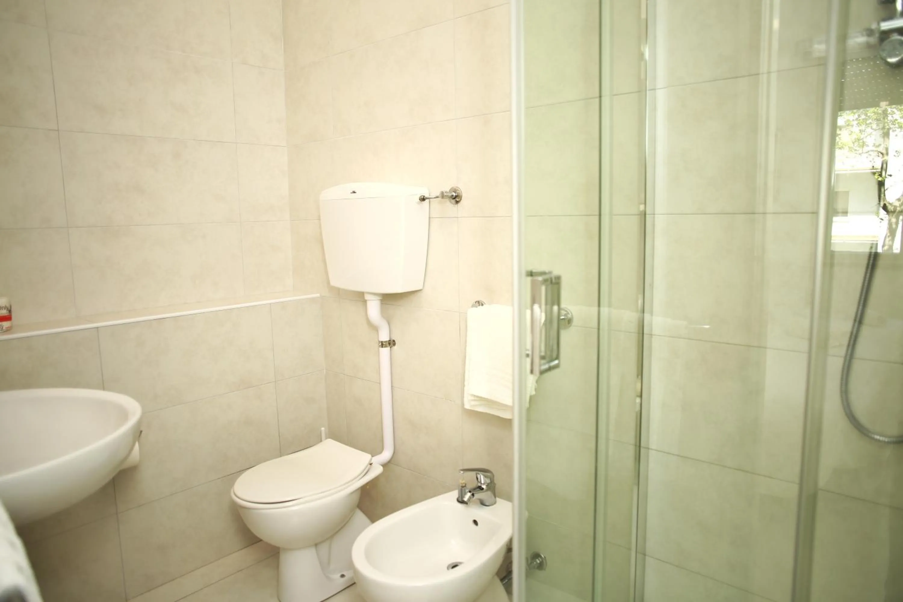 Shower in Kristalex Pet Family Hotel