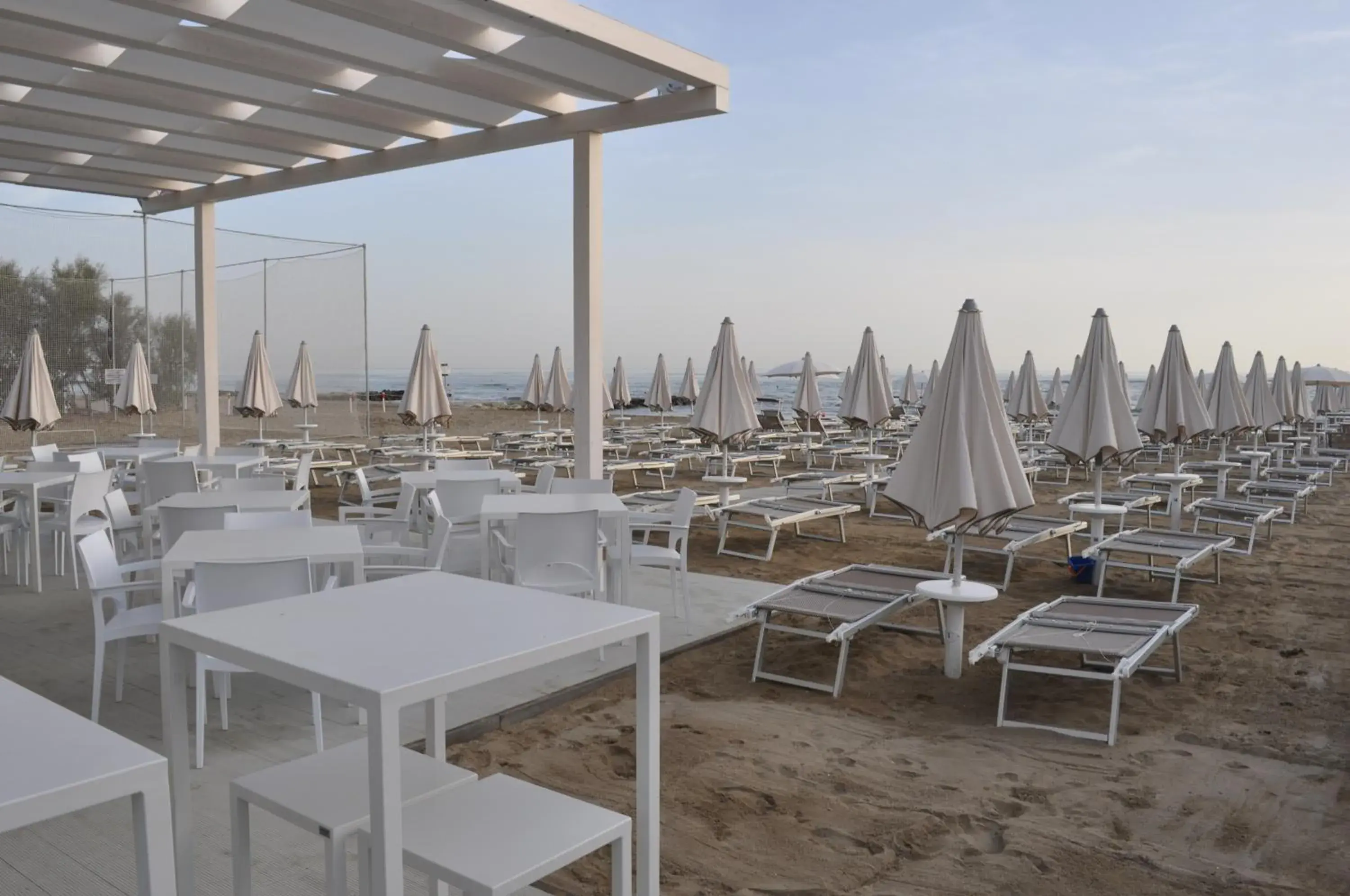 Beach, Restaurant/Places to Eat in Kristalex Pet Family Hotel