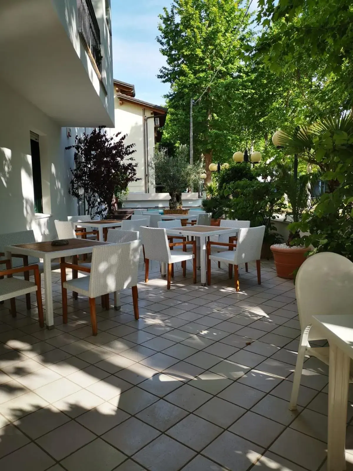 Patio, Restaurant/Places to Eat in Kristalex Pet Family Hotel