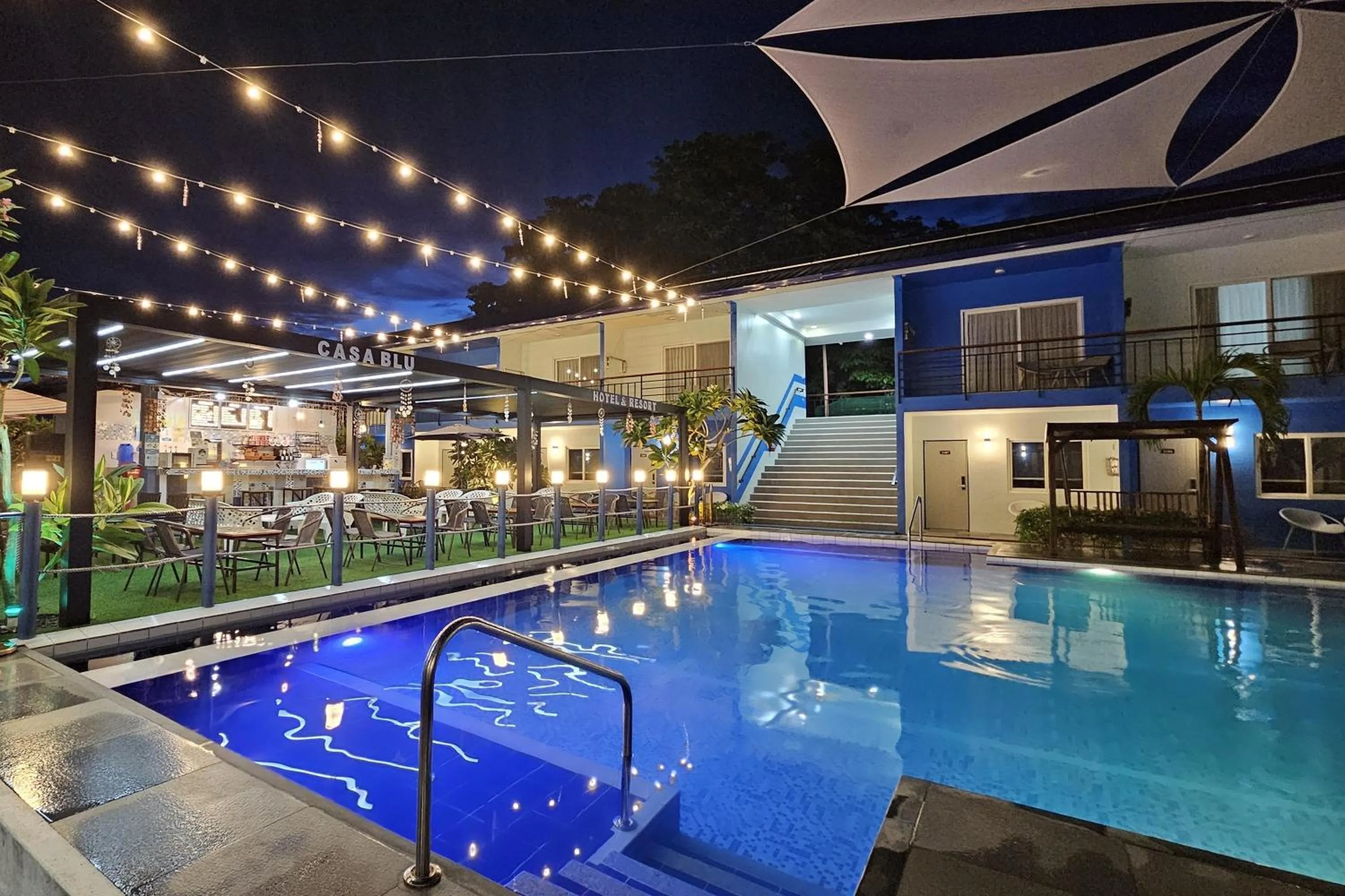 Swimming pool in Casa Blu Hotel & Resort