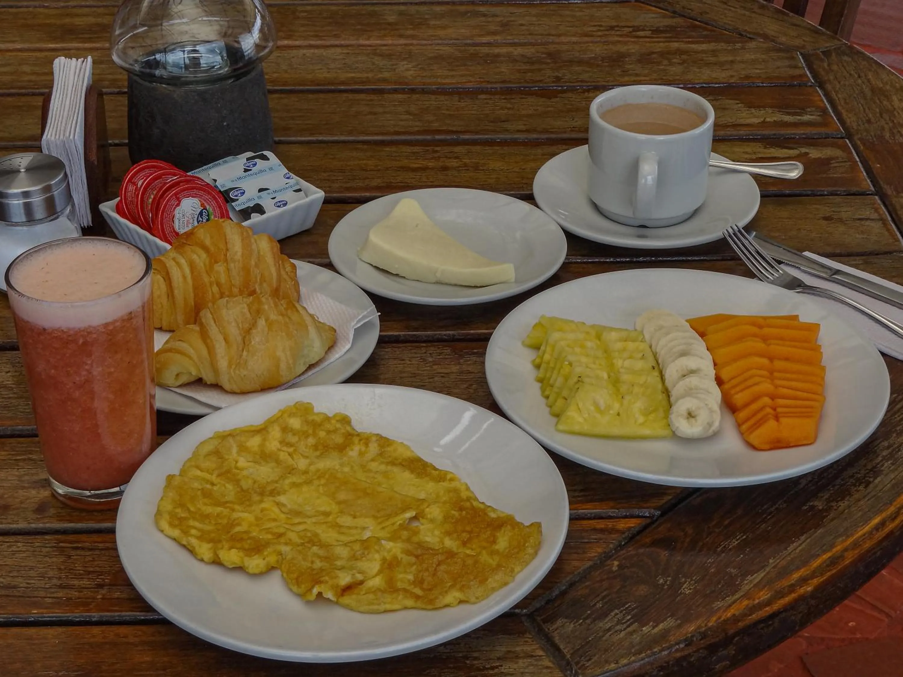 Breakfast in Hotel Refugio Santa Ines