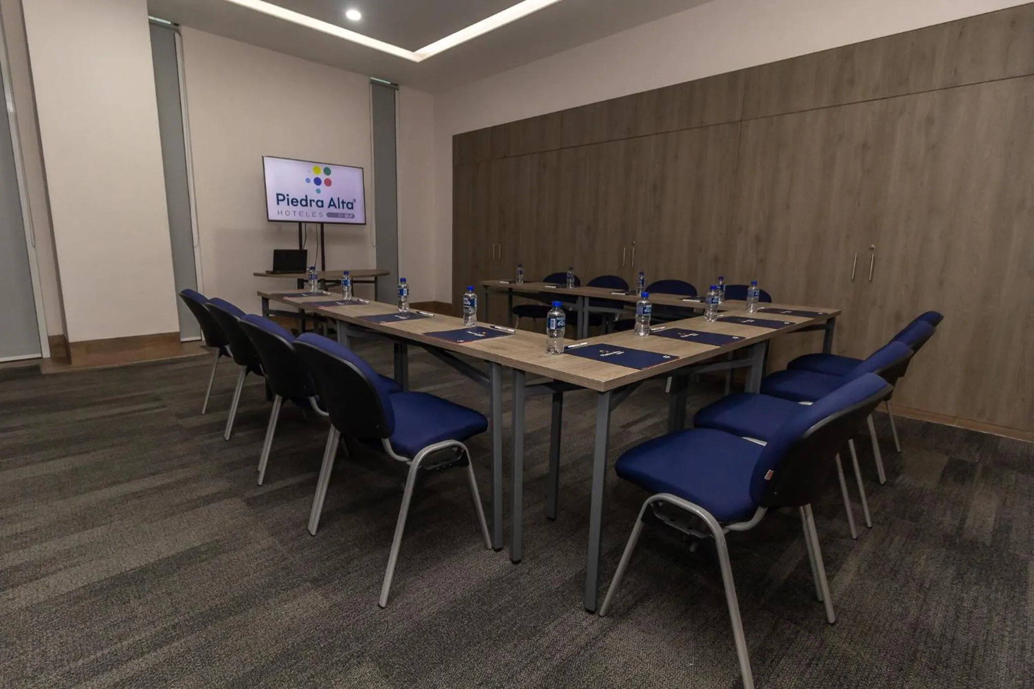 Meeting/conference room in Hoteles Piedra Alta by De Los Perez
