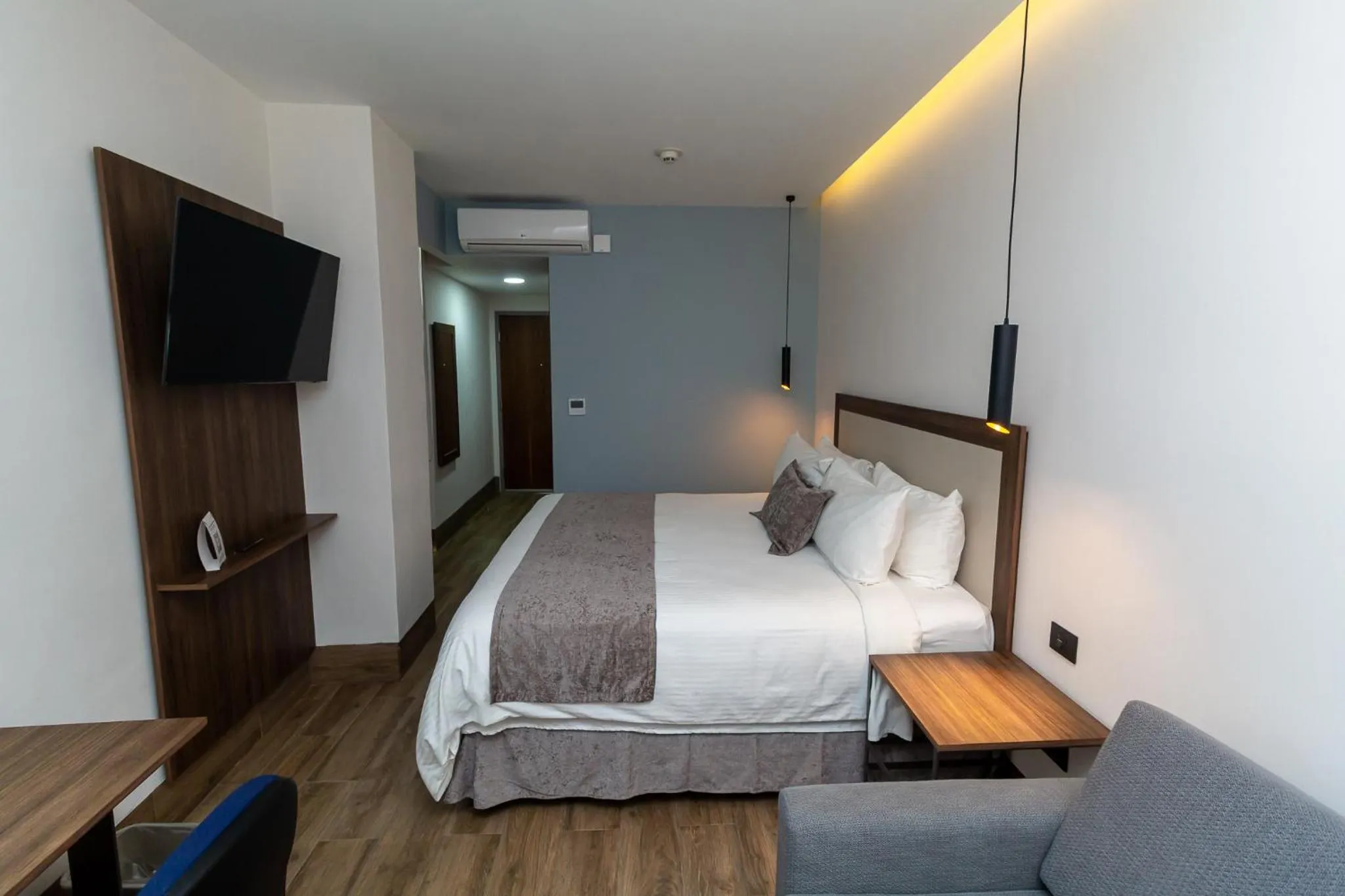 Photo of the whole room, Bed in Hoteles Piedra Alta by De Los Perez