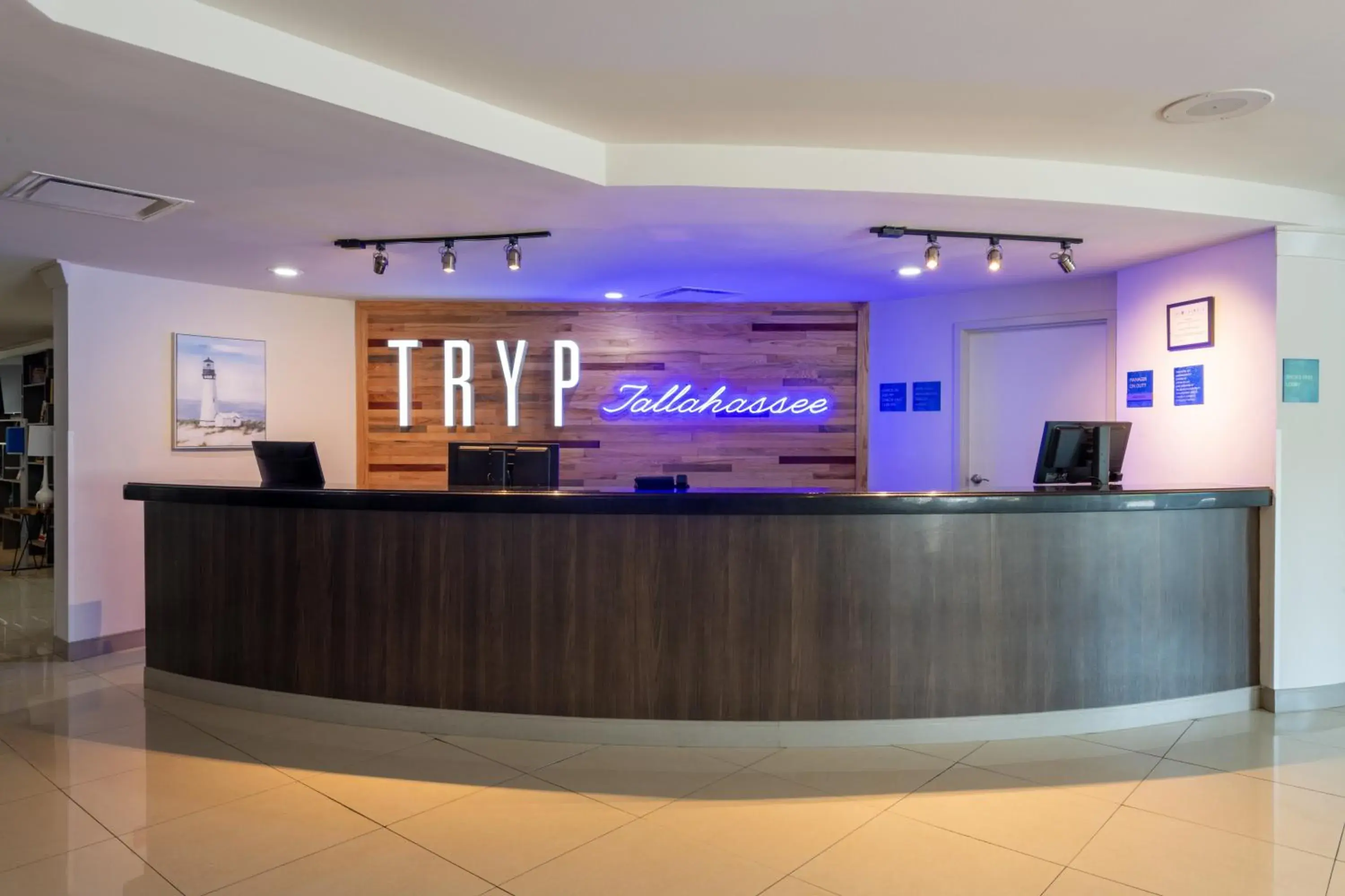 Lobby or reception in TRYP by Wyndham Tallahassee North I-10 Capital Circle Lobby or reception in TRYP by Wyndham Tallahassee North I-10 Capital Circle
