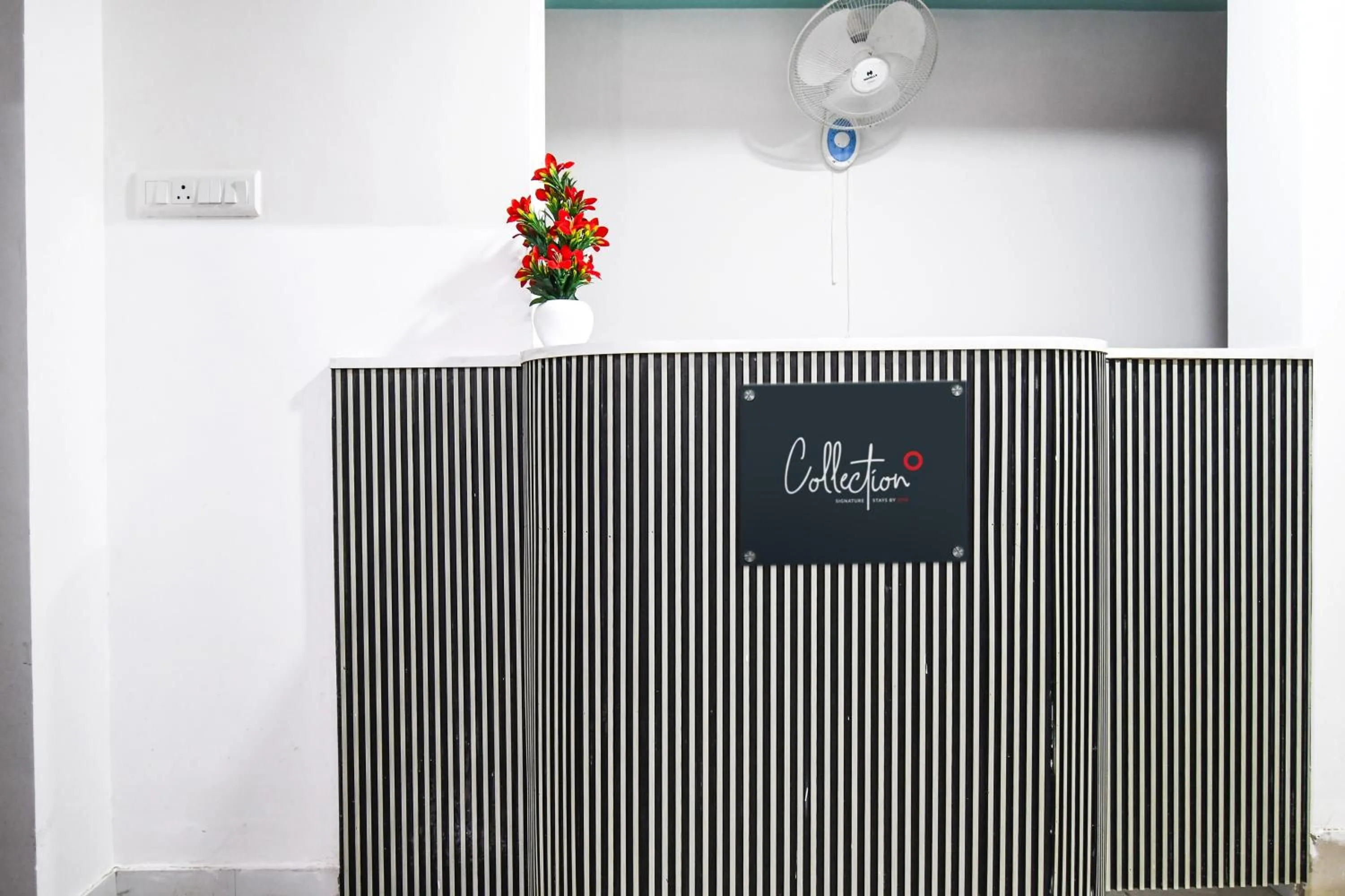 Lobby or reception in Hotel O by OYO The Royal Velvet