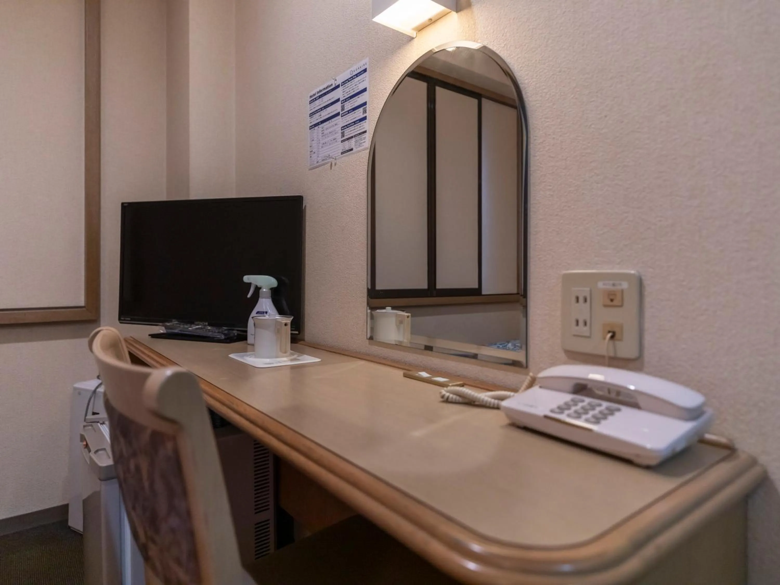 Photo of the whole room in Hotel HORAIRE Saijo