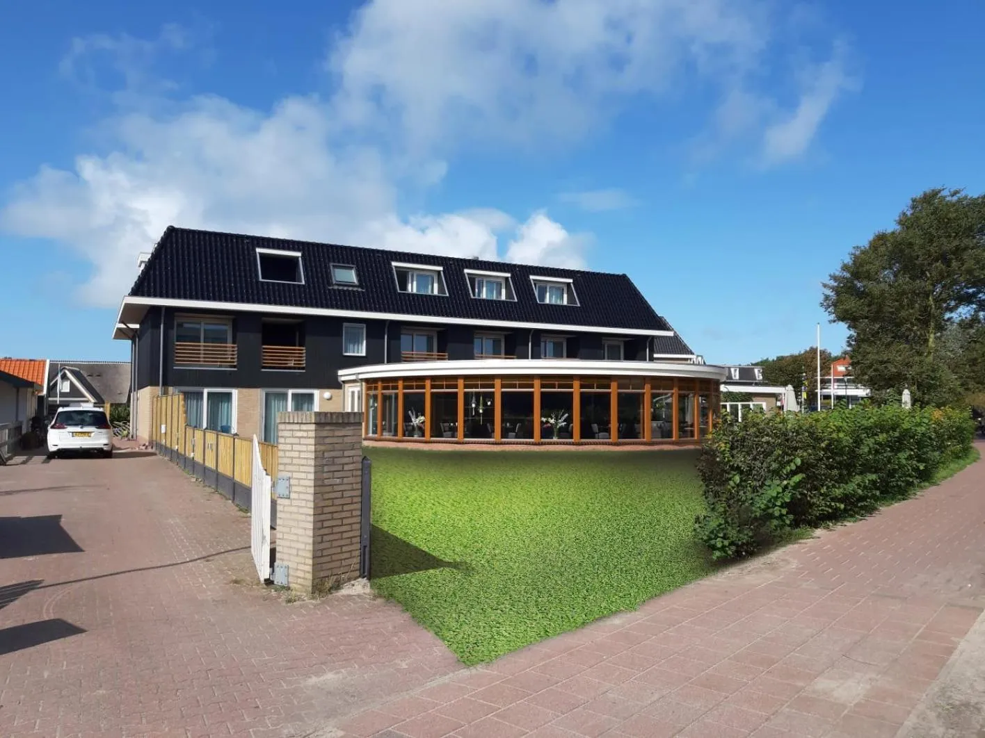 Property building in Hotel Nes