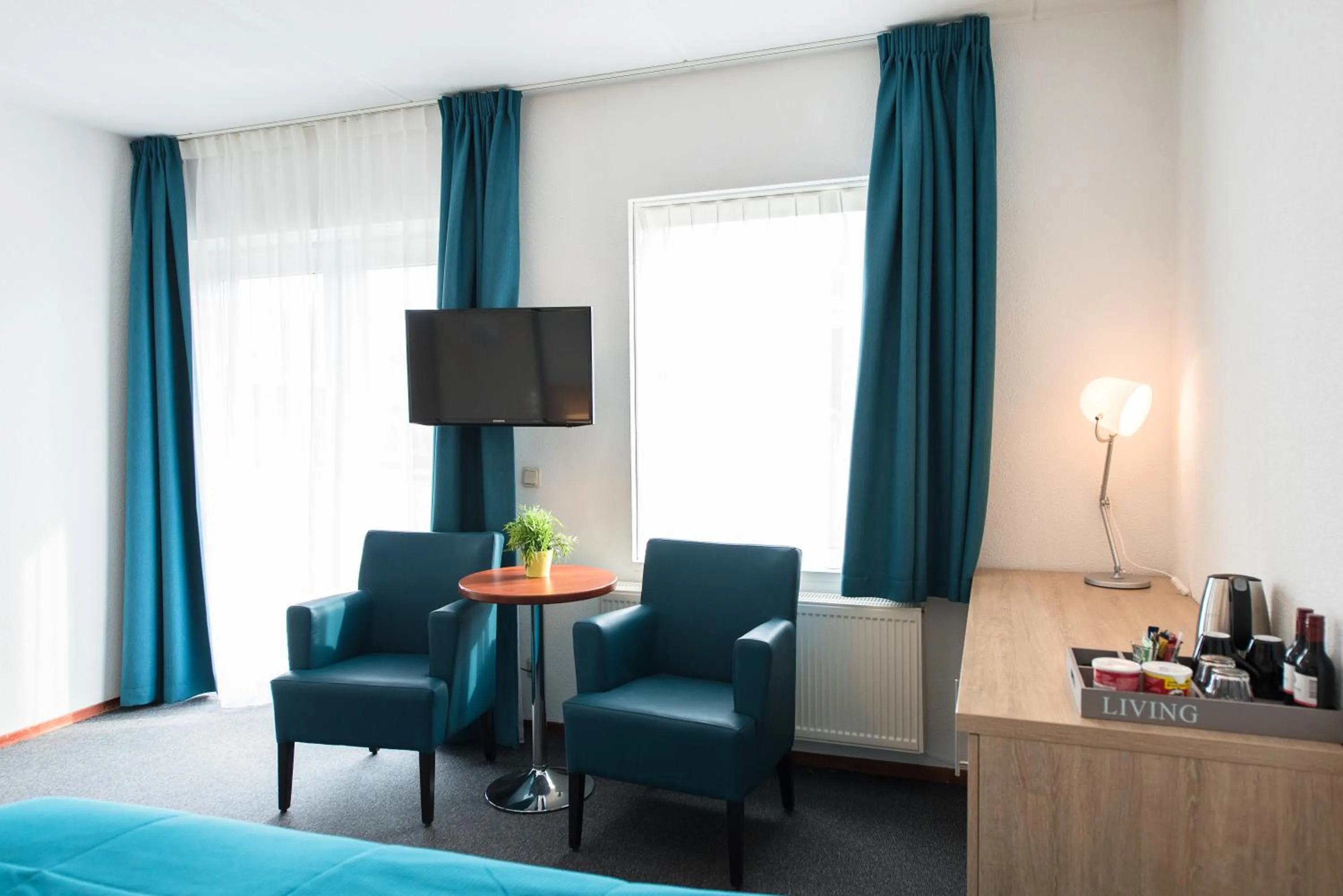 Photo of the whole room in Hotel Nes