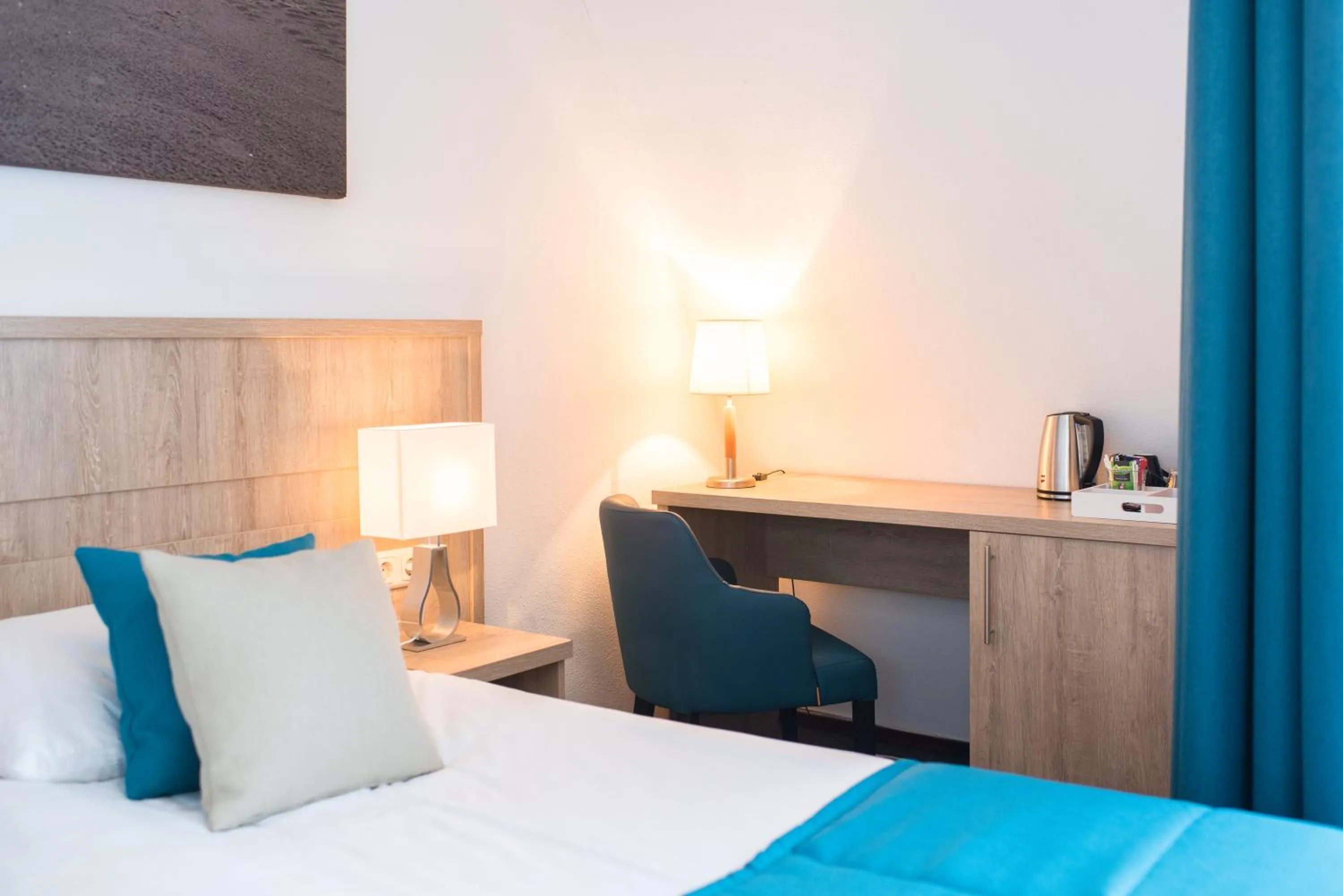 Photo of the whole room, Bed in Hotel Nes