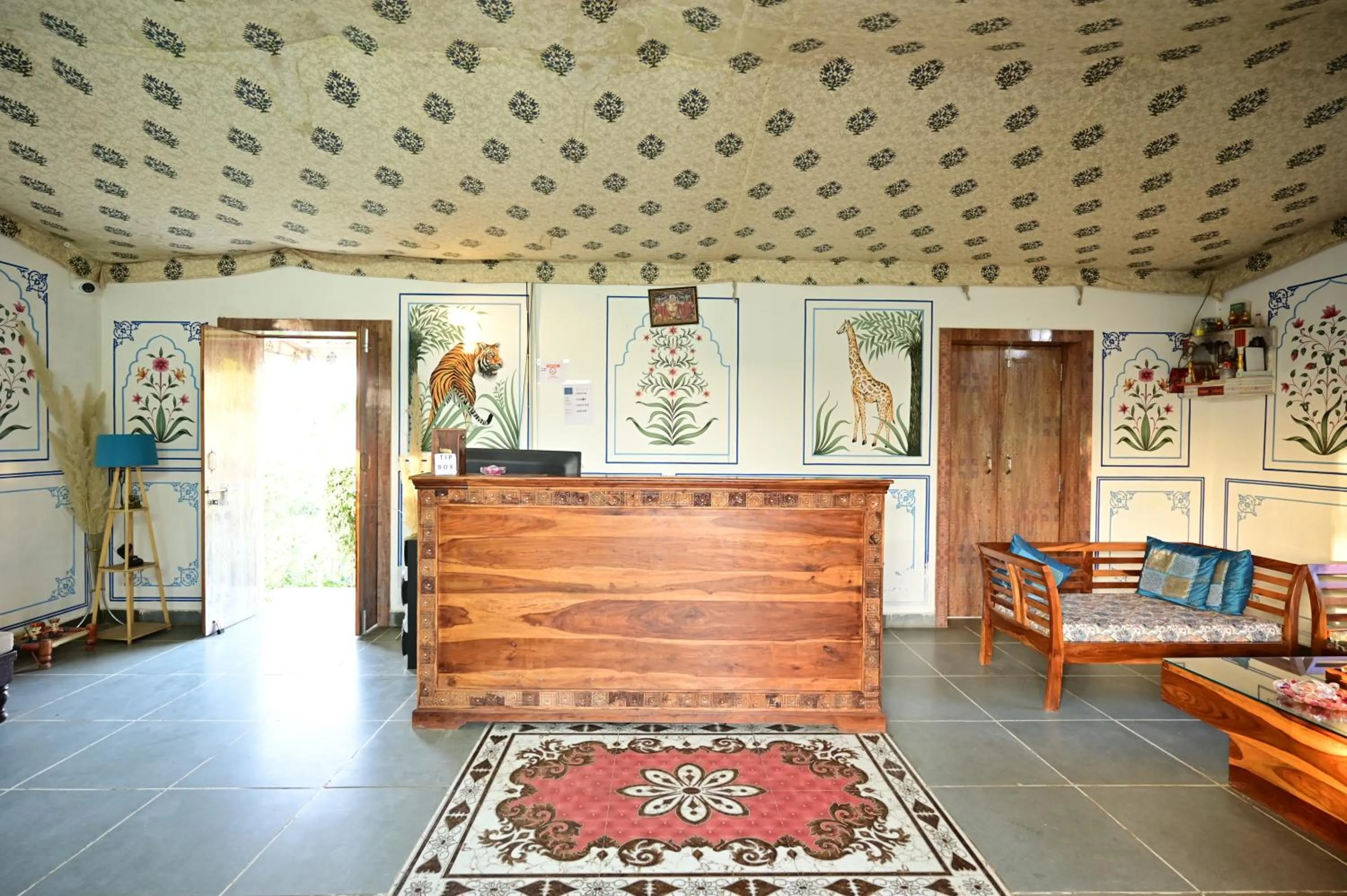 Lobby or reception in The castle crown - Hem Vilas Resort Ranthambhore