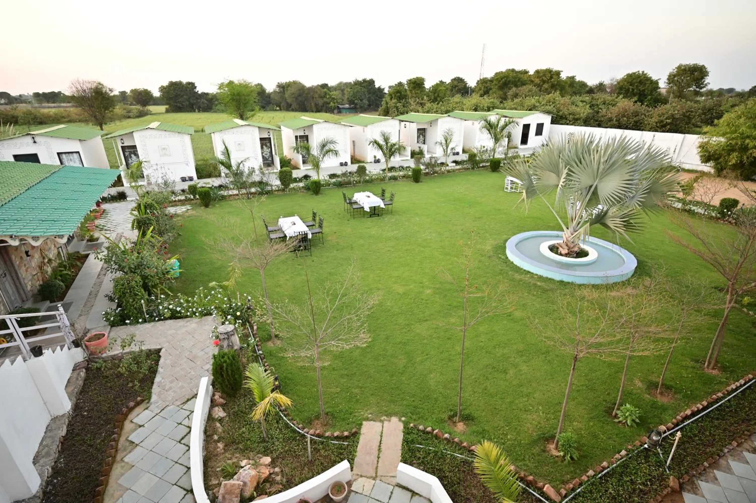 Garden view in The castle crown - Hem Vilas Resort Ranthambhore